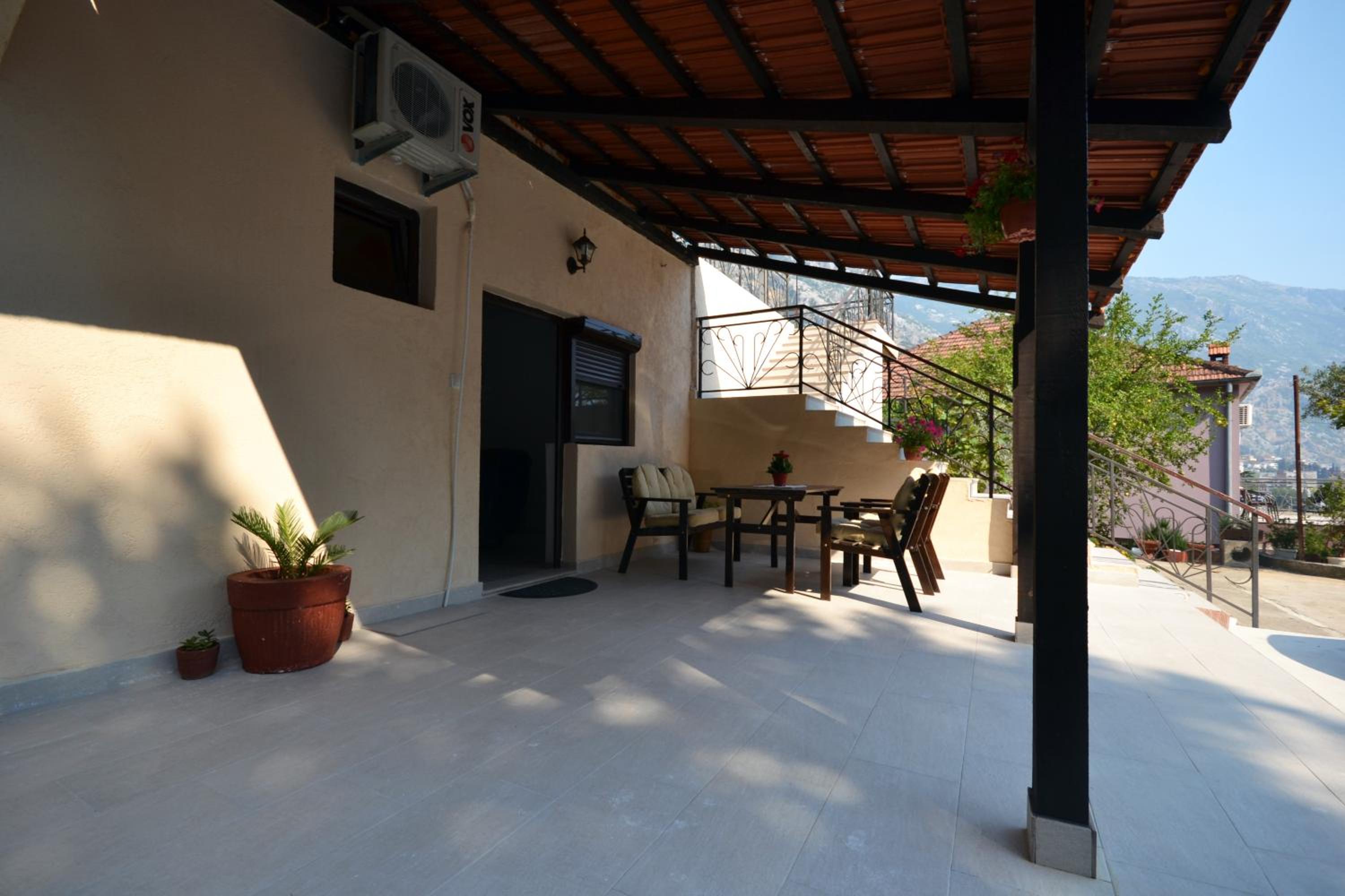 Apartments Dionis
