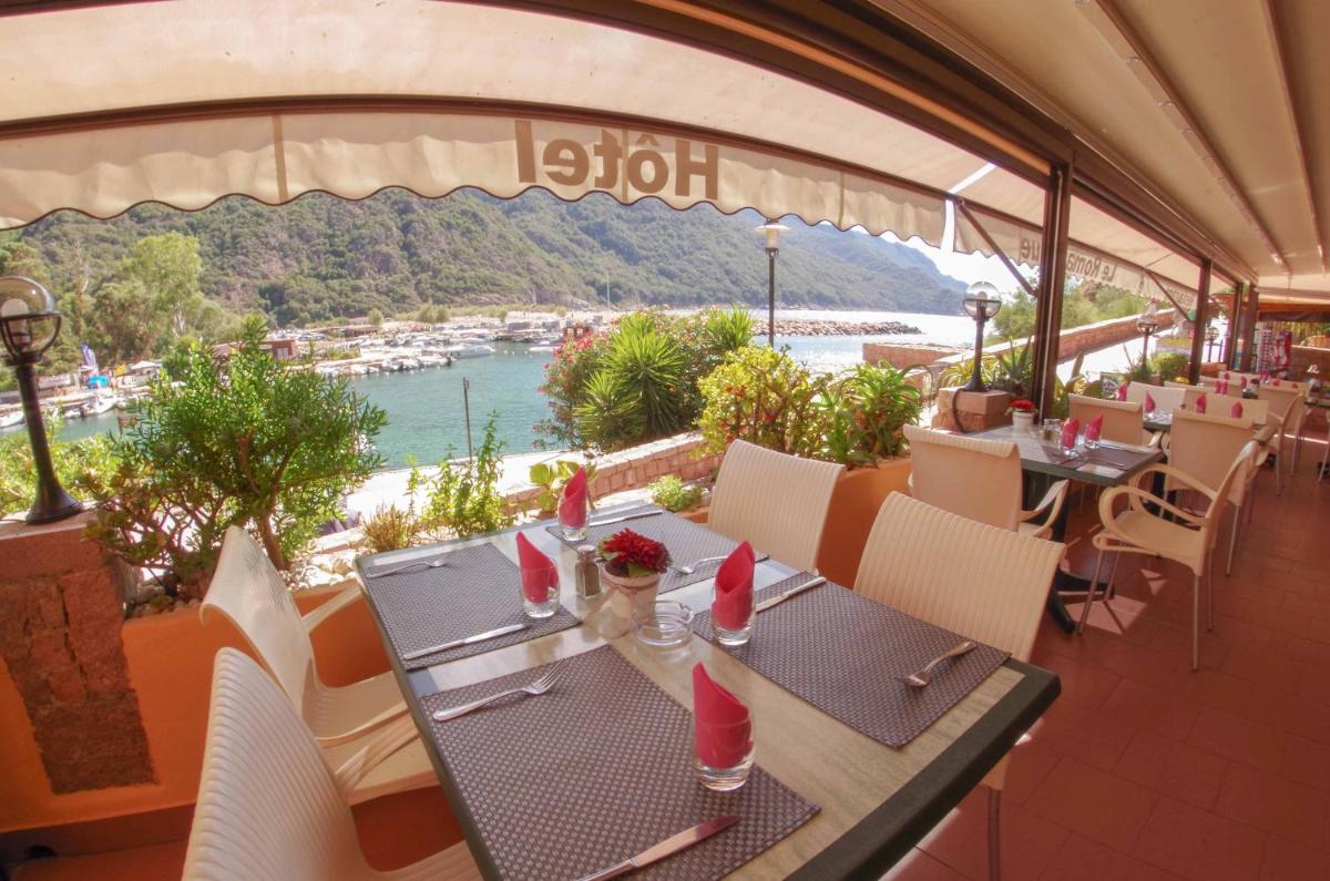 restaurant