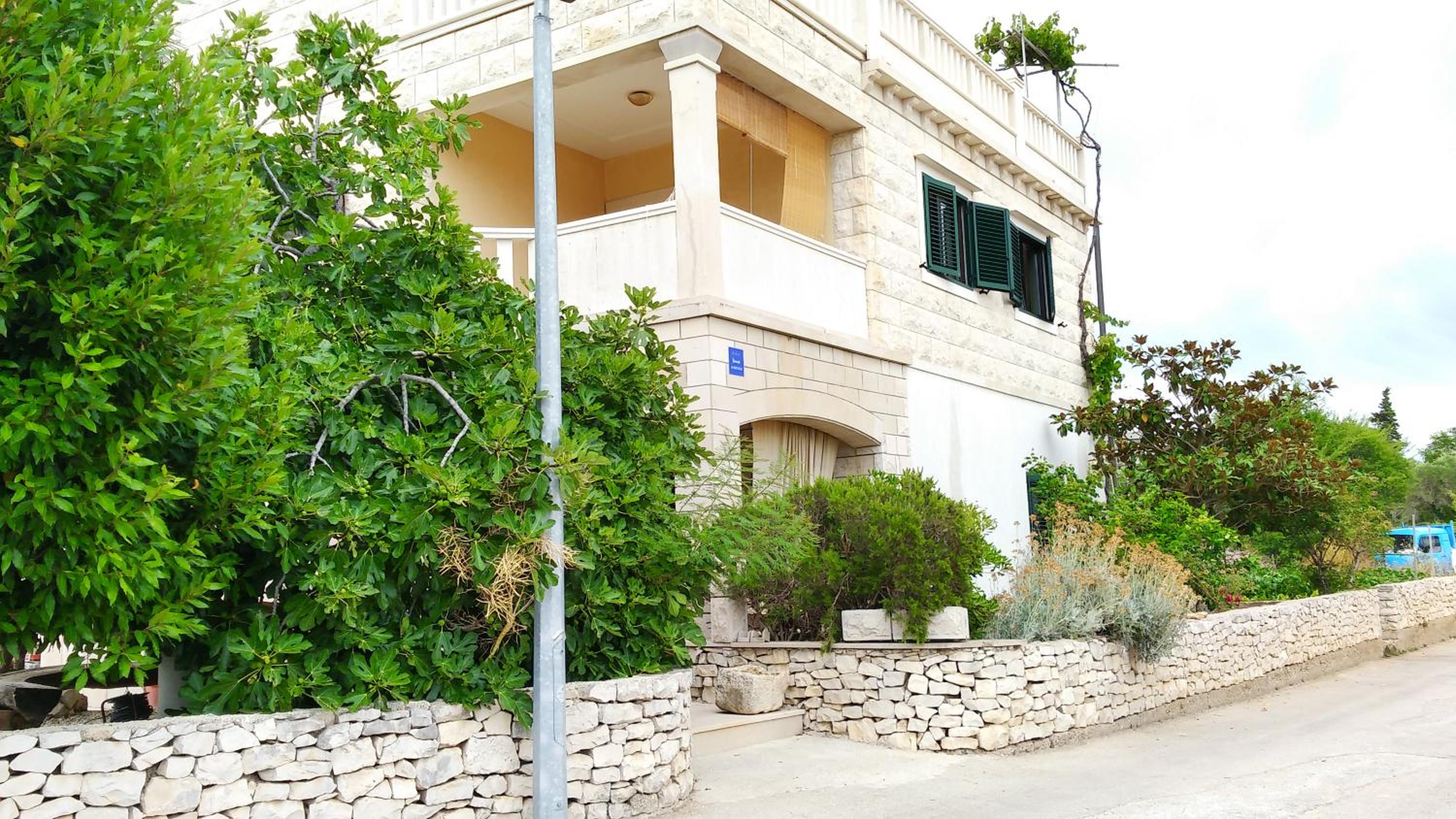 Apartment Sumartin view 5