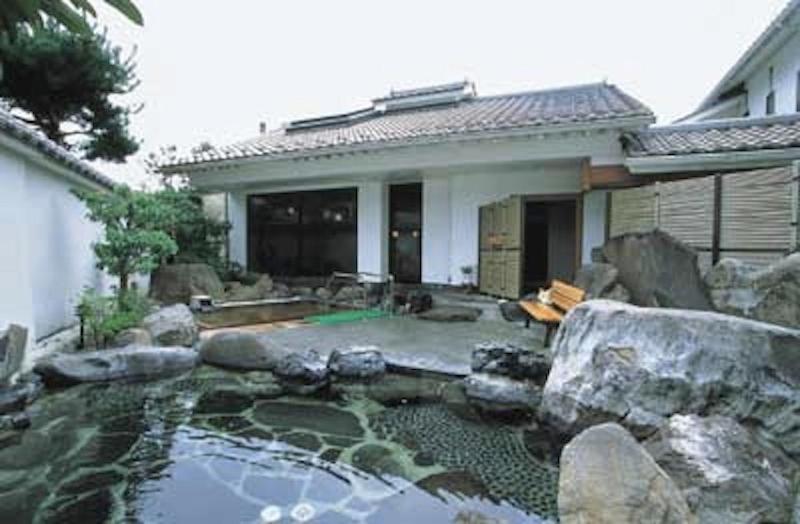 Yanagiya