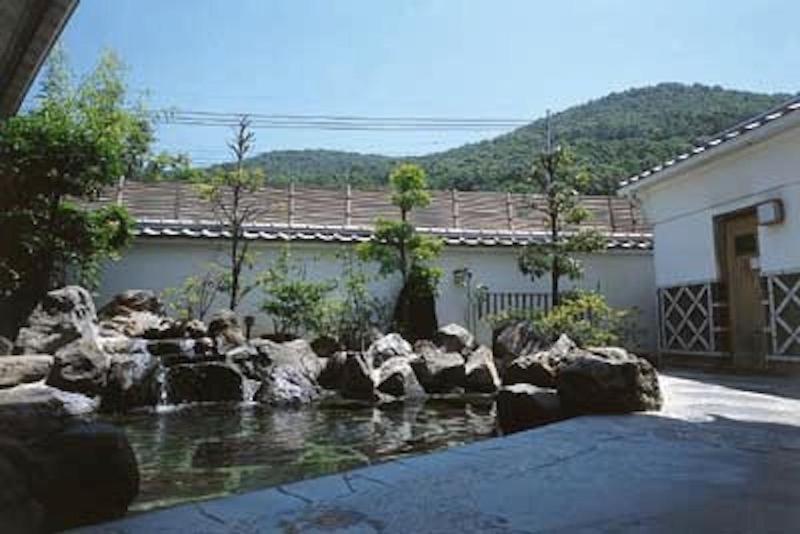 Yanagiya