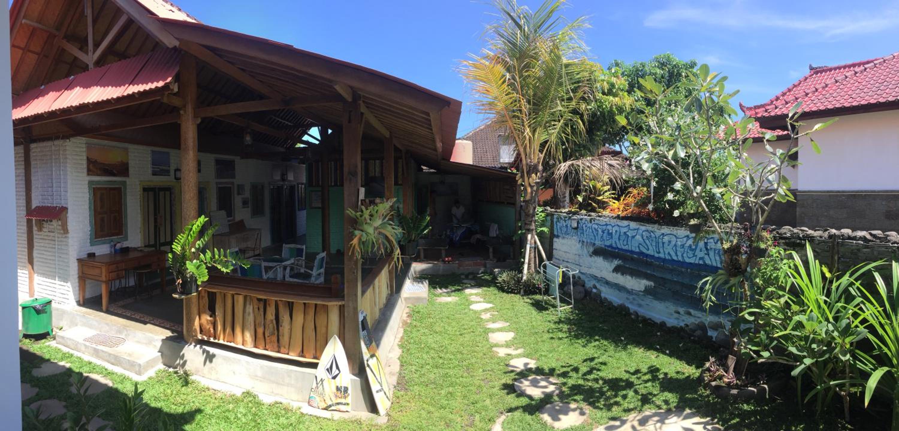 Medewi Secret SurfCamp