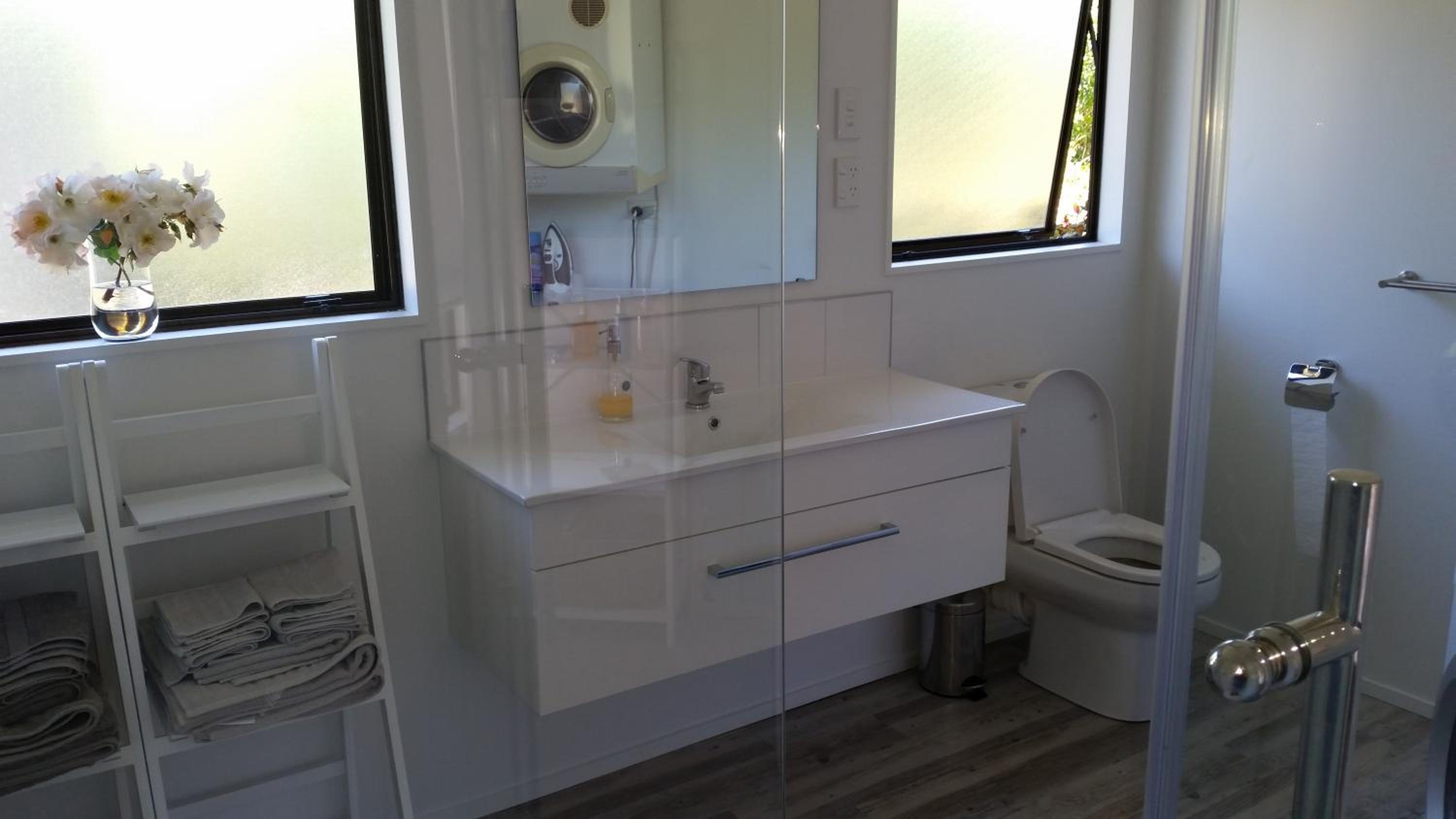Jake's Place Oneroa Waiheke