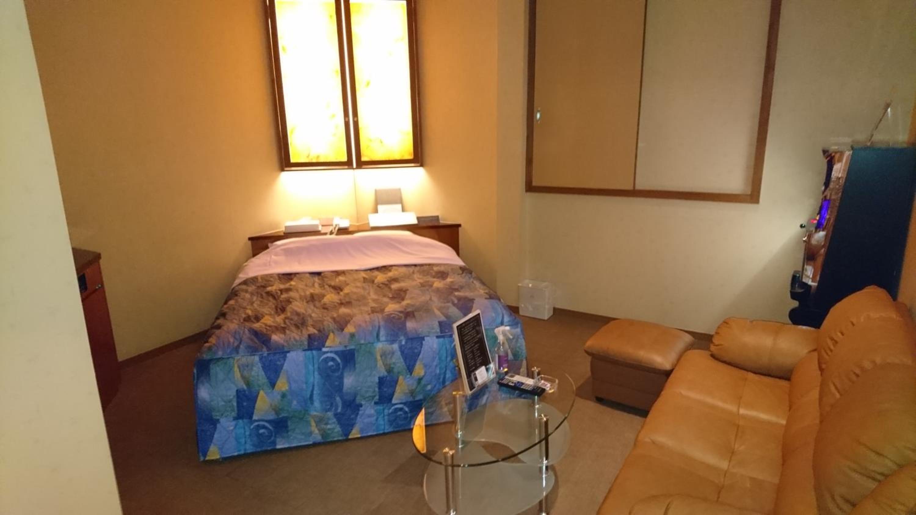 Hotel Eris Hakata (Love Hotel)