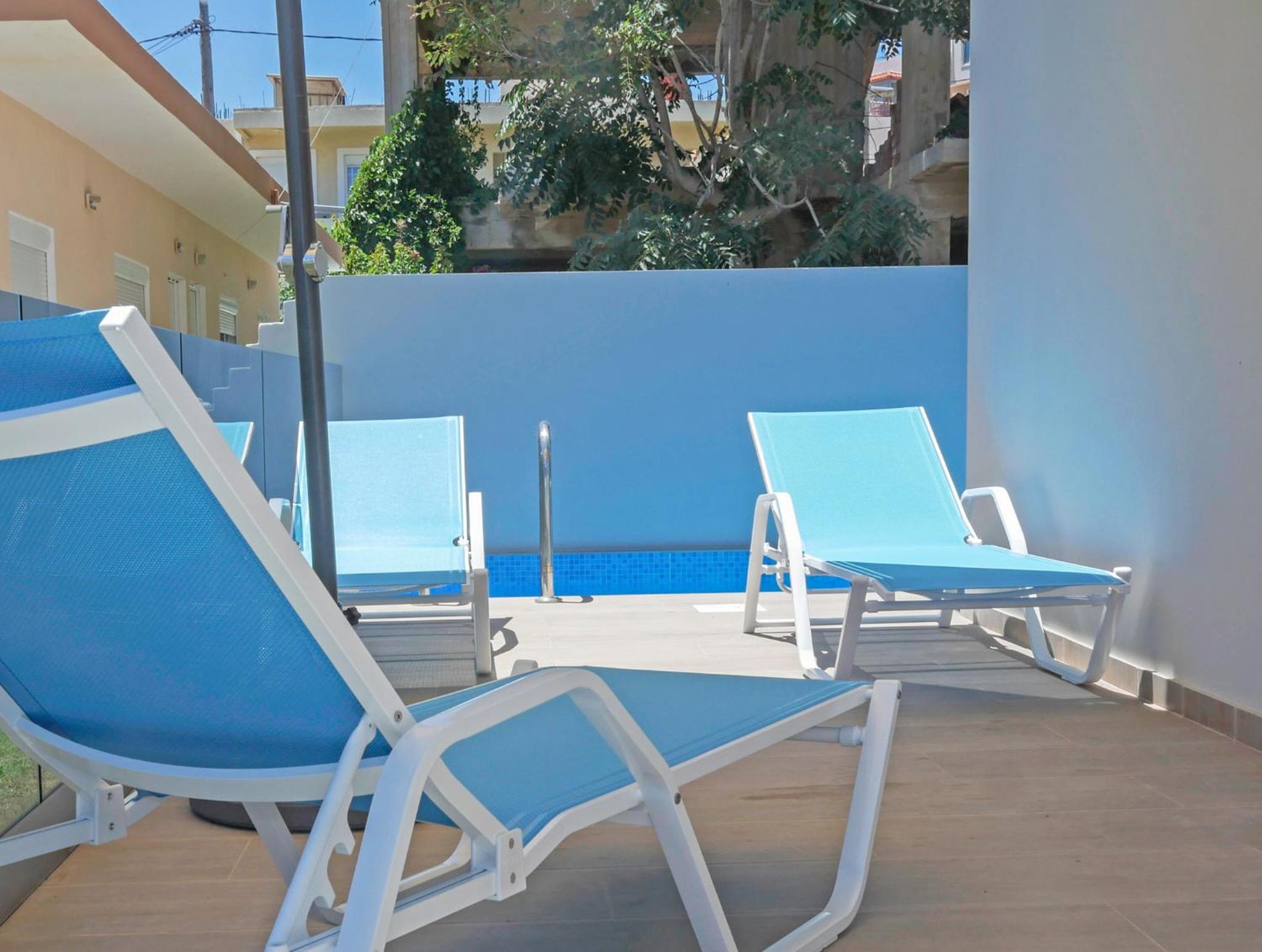 Sonja Beachfront Apartments