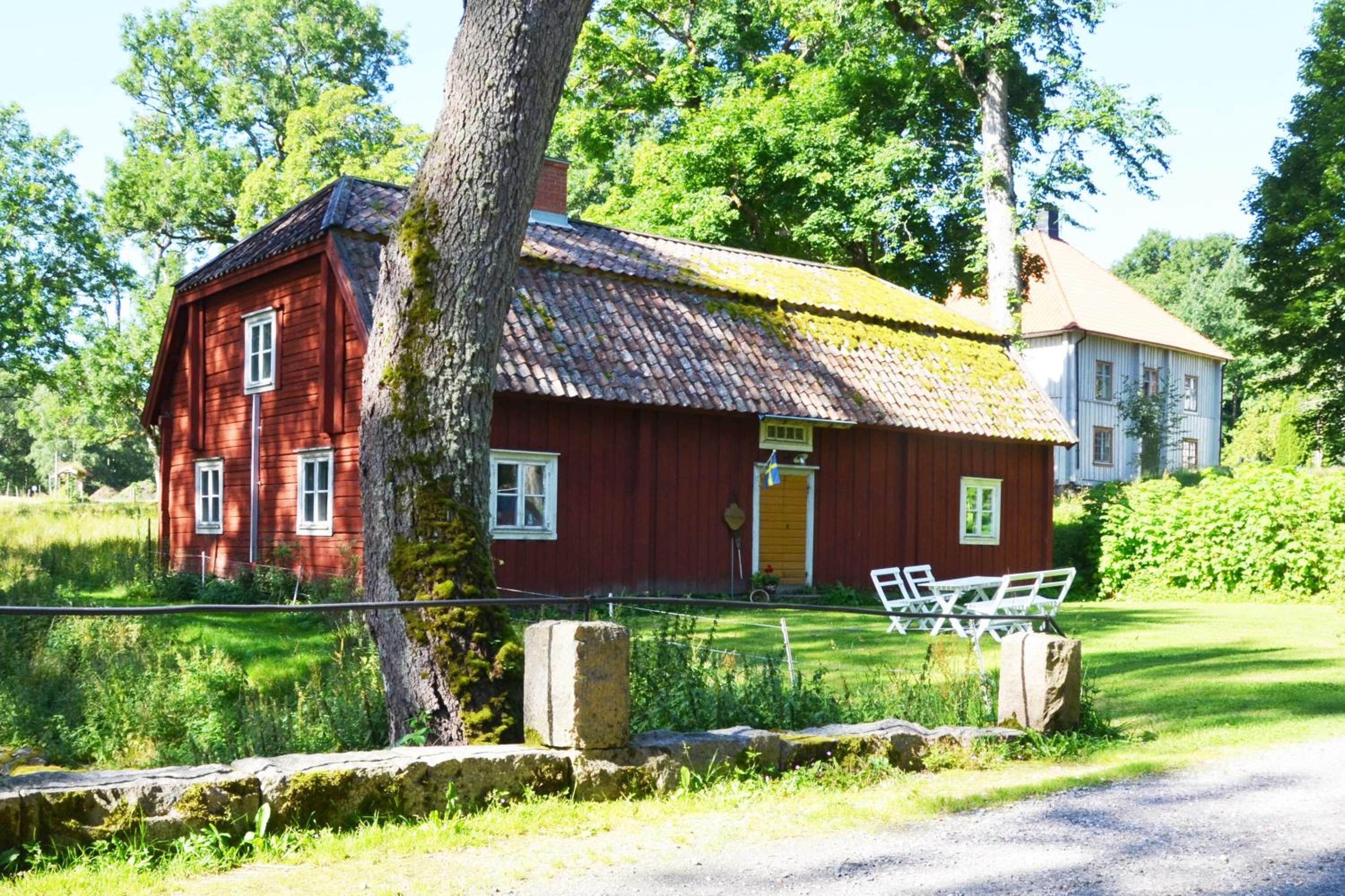 Vandrarhemmet Årås Säteri och Trädgårdar