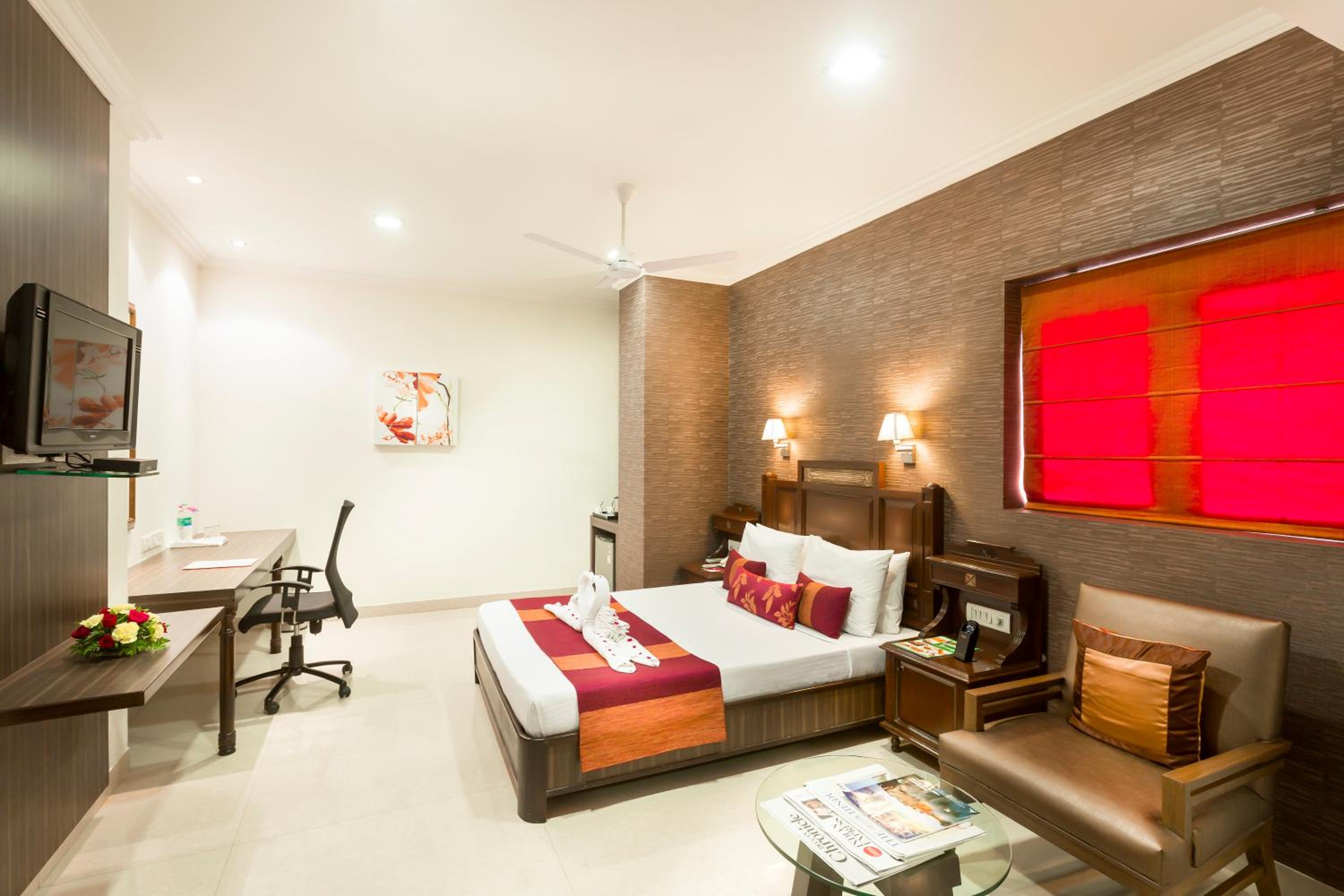 The Lotus Apartment hotel, Burkit Road