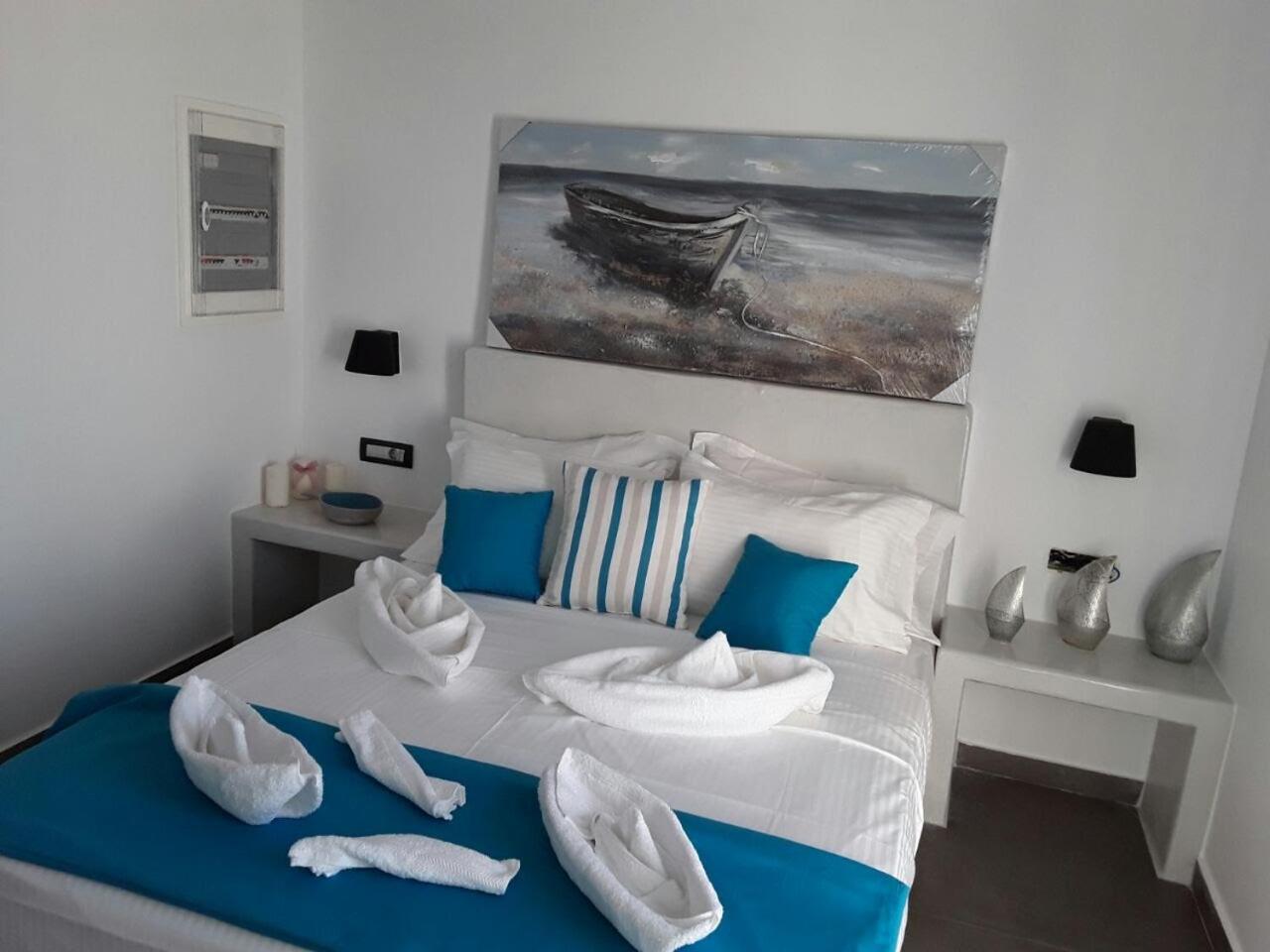 Santoxenia luxury villa