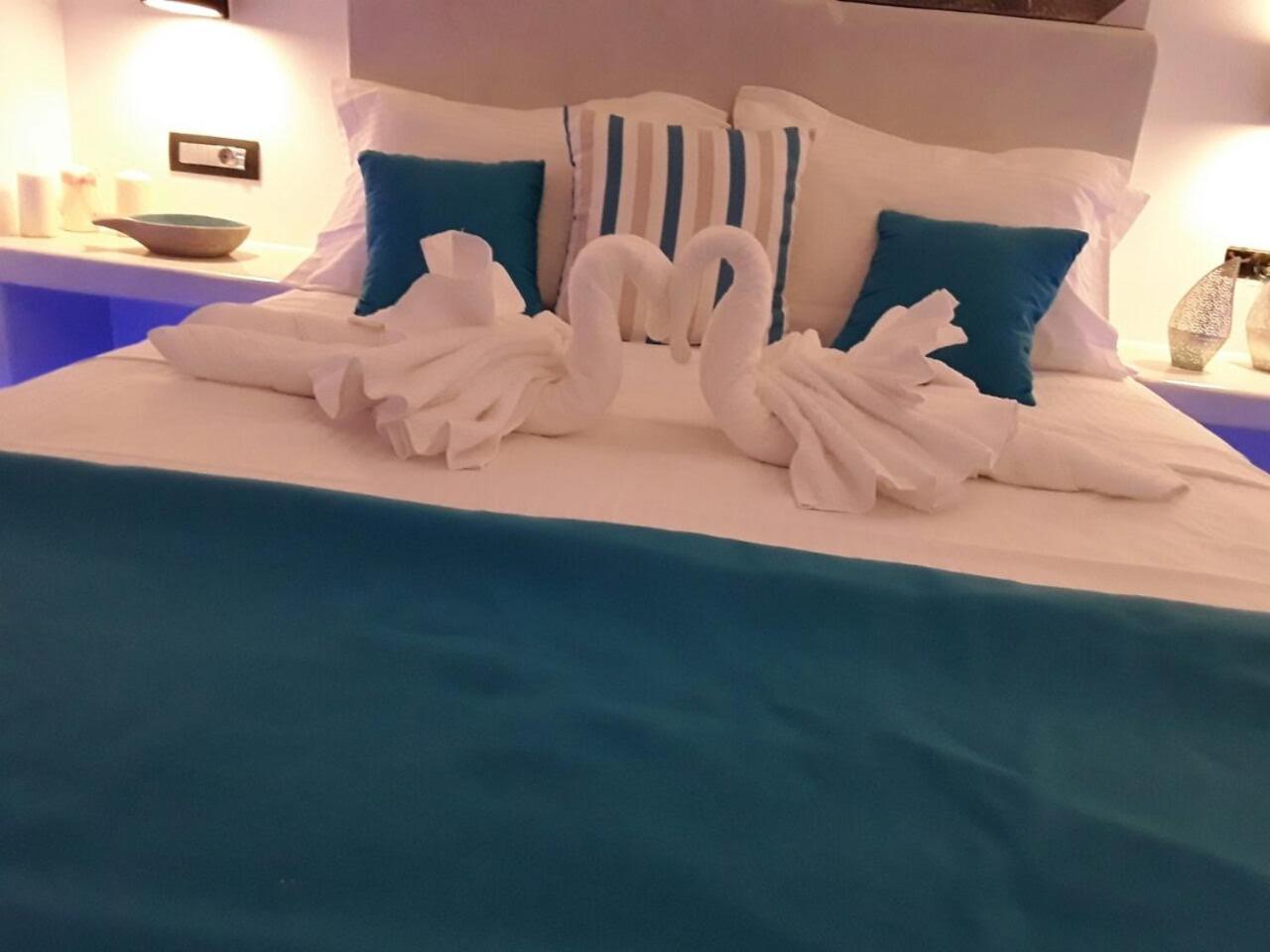 Santoxenia luxury villa