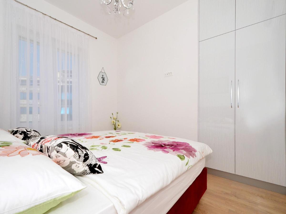 Luxury apartment Marionik view 3