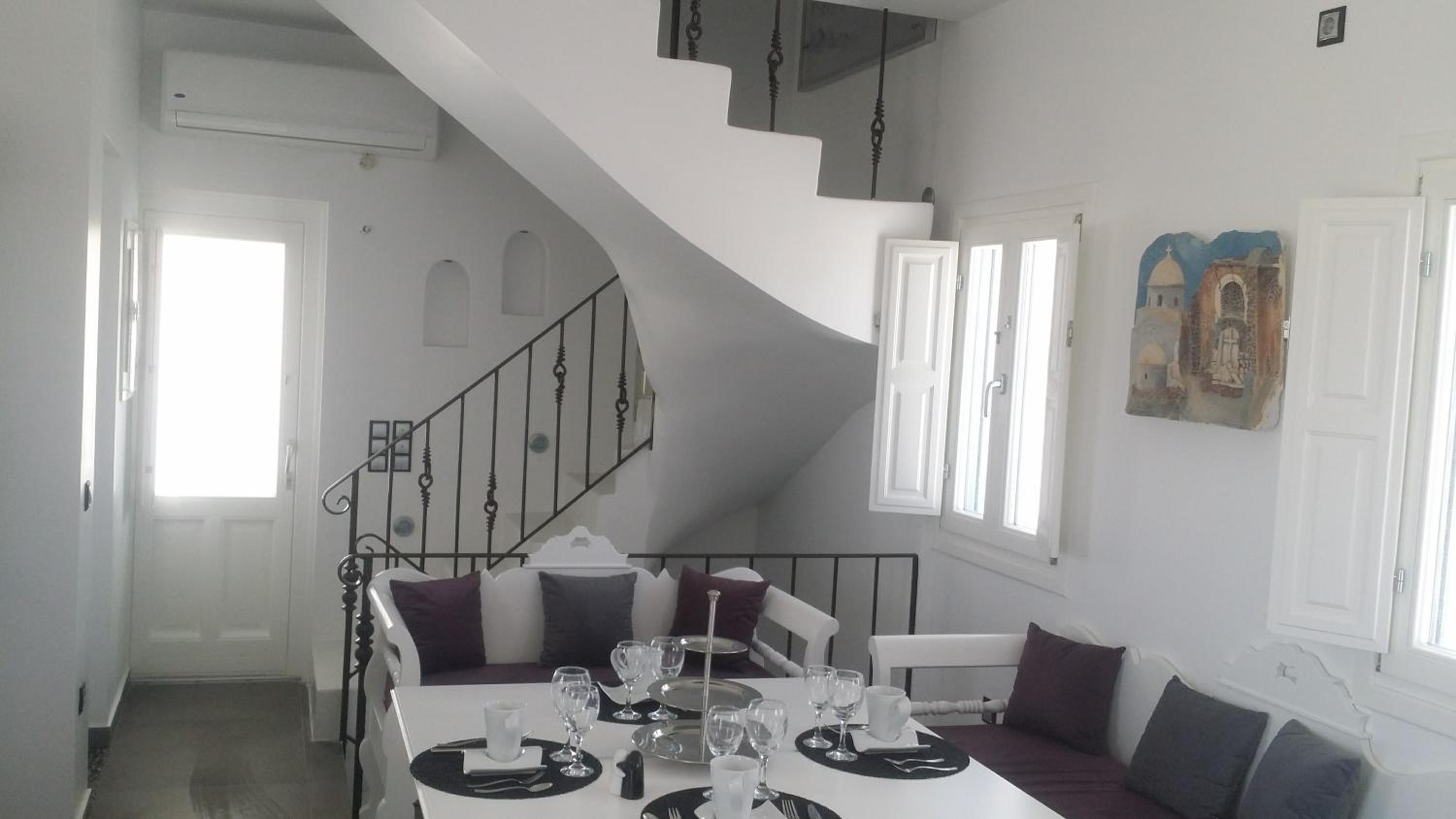 Santoxenia luxury villa