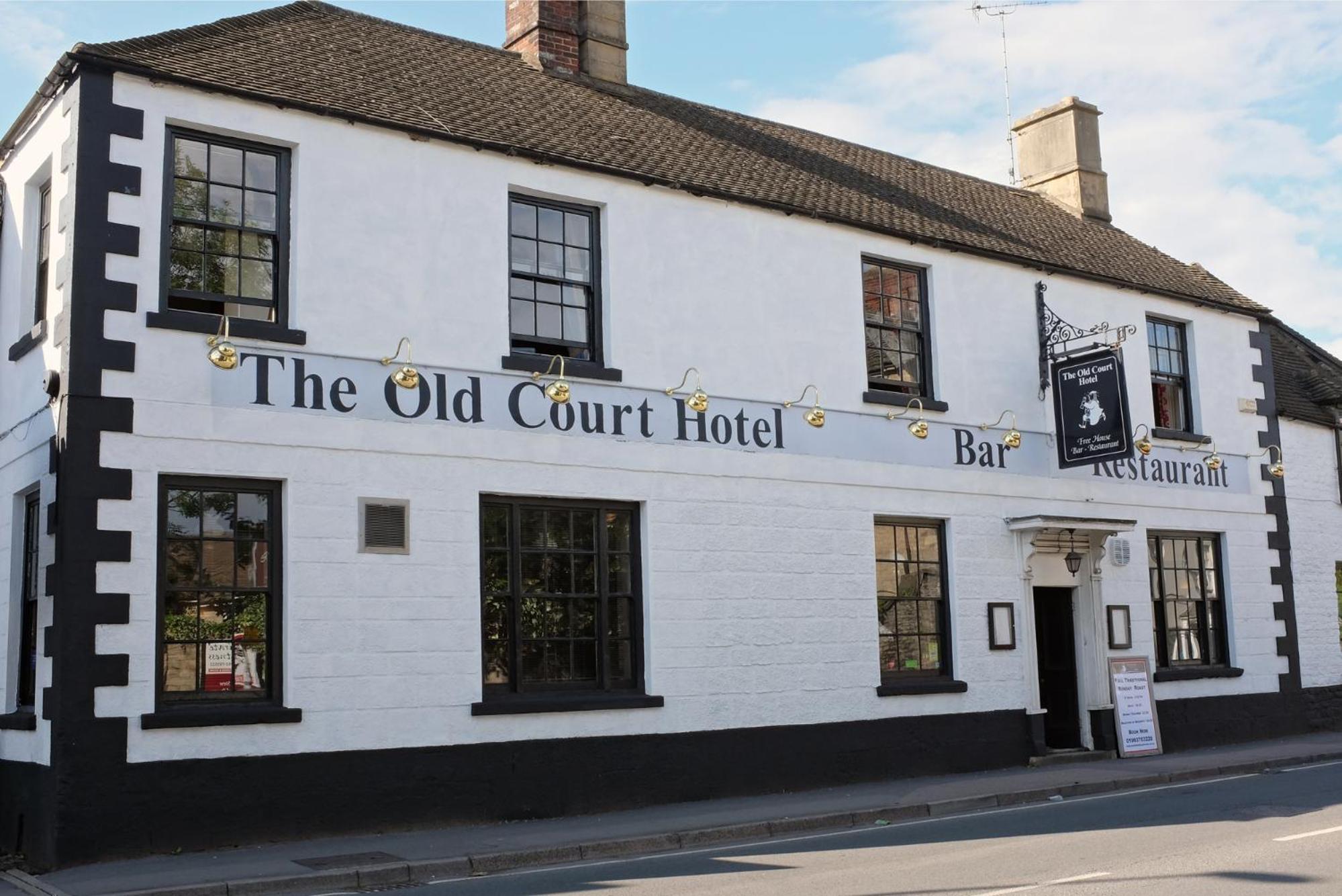 Hotel The Old Court Hotel - Image 1