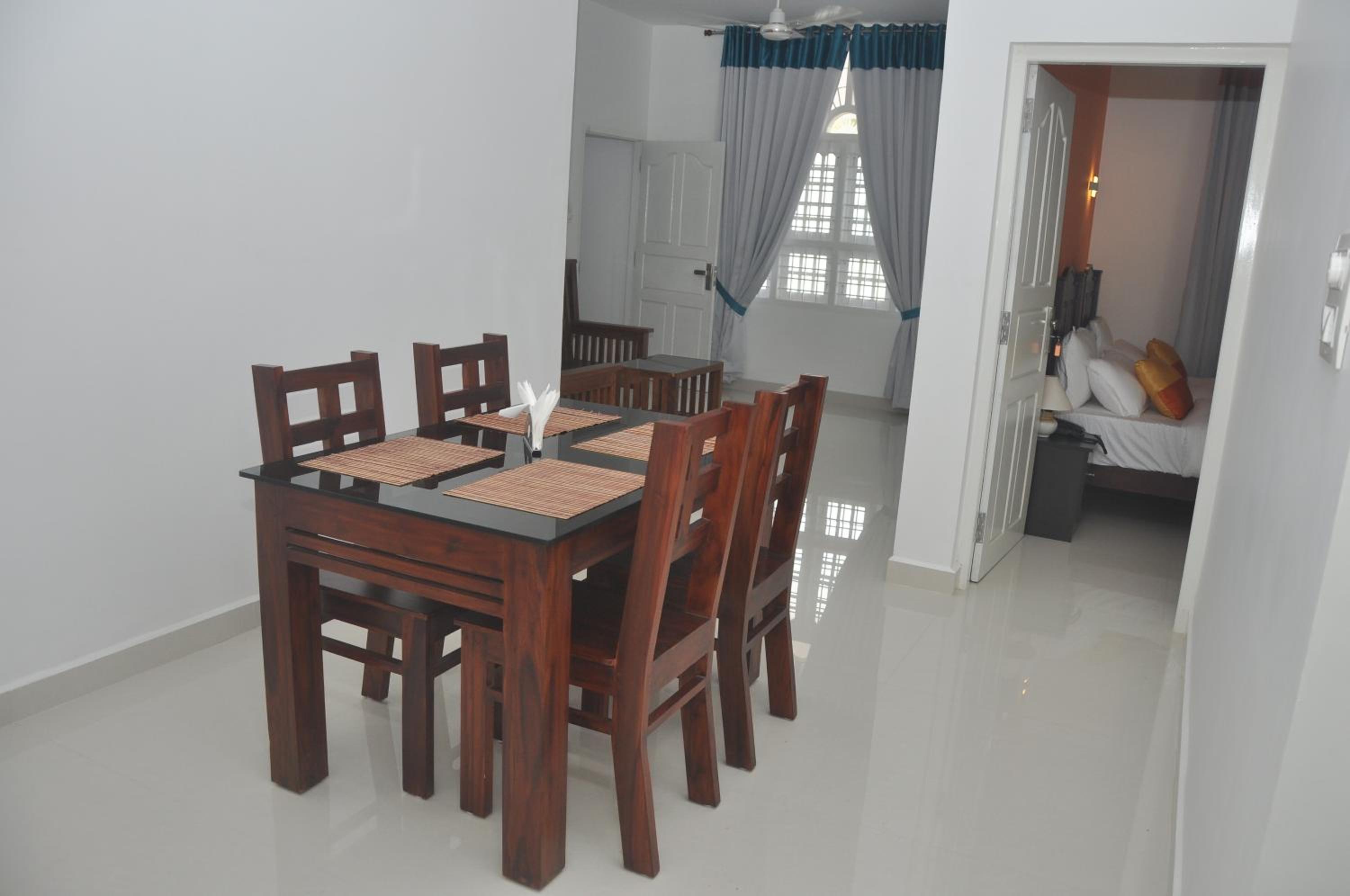 Rajivs Residence - Fully Furnished Apartments