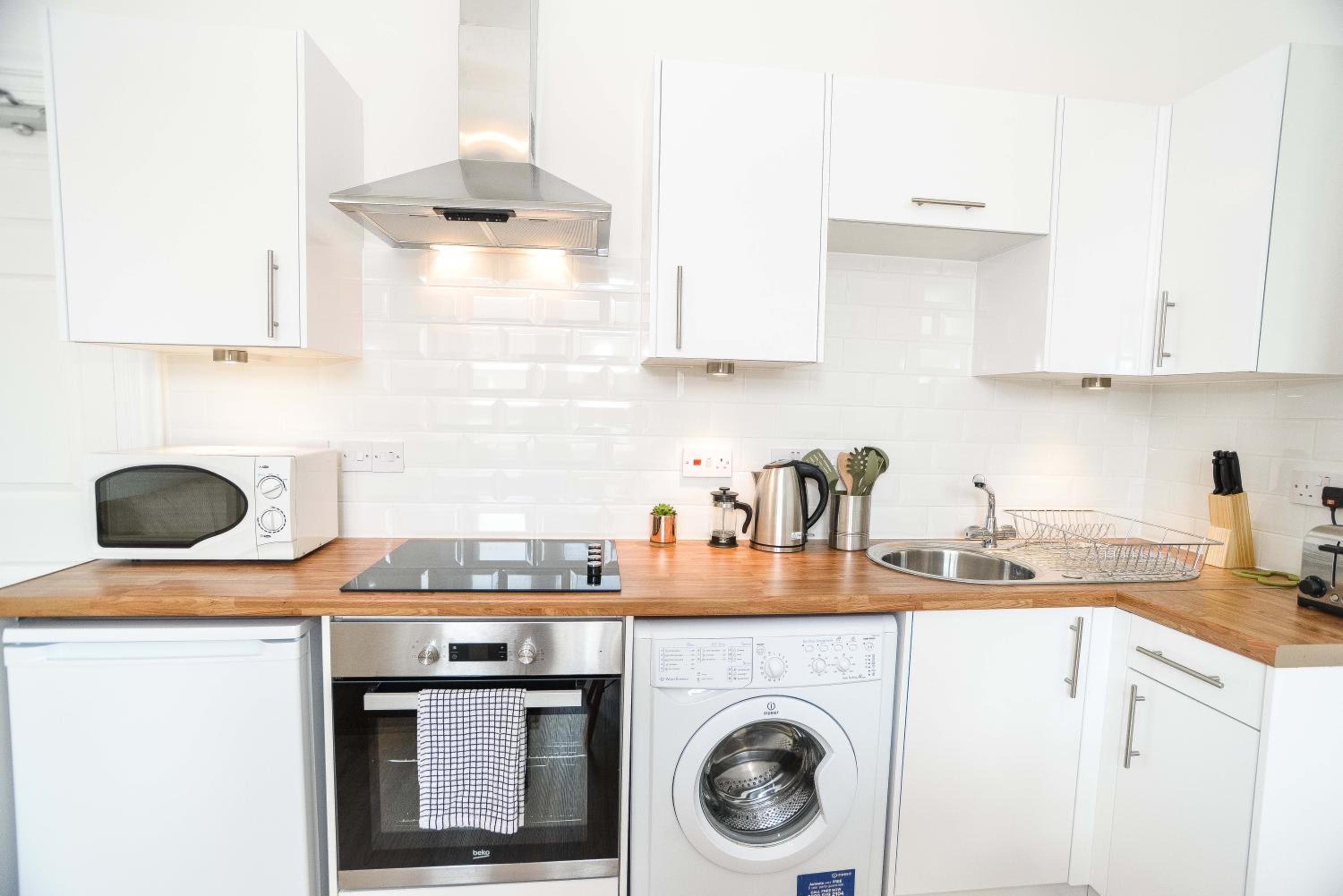 Modern Central Apartment view 3