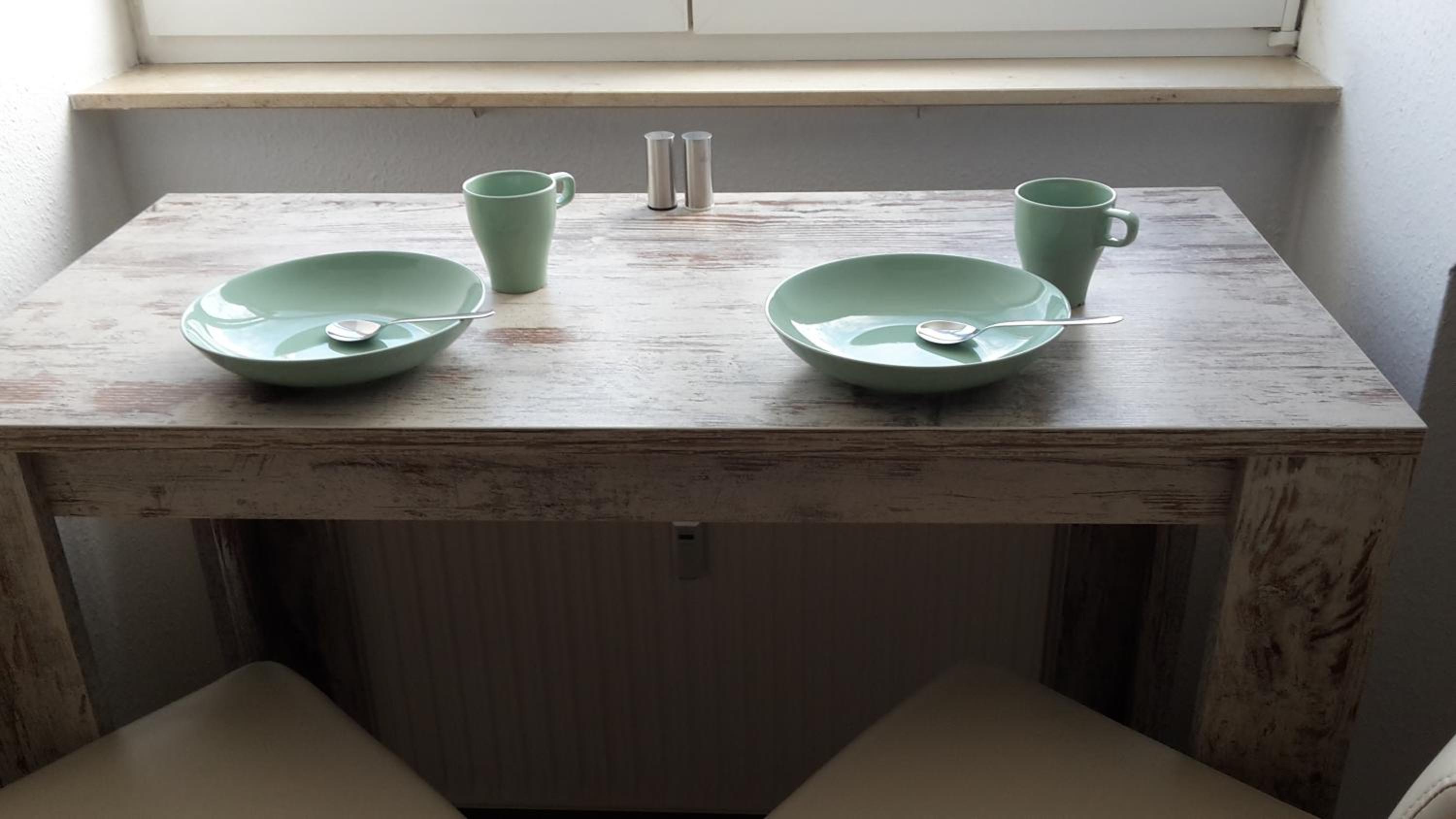 Schwalbennest en Fürth — dining