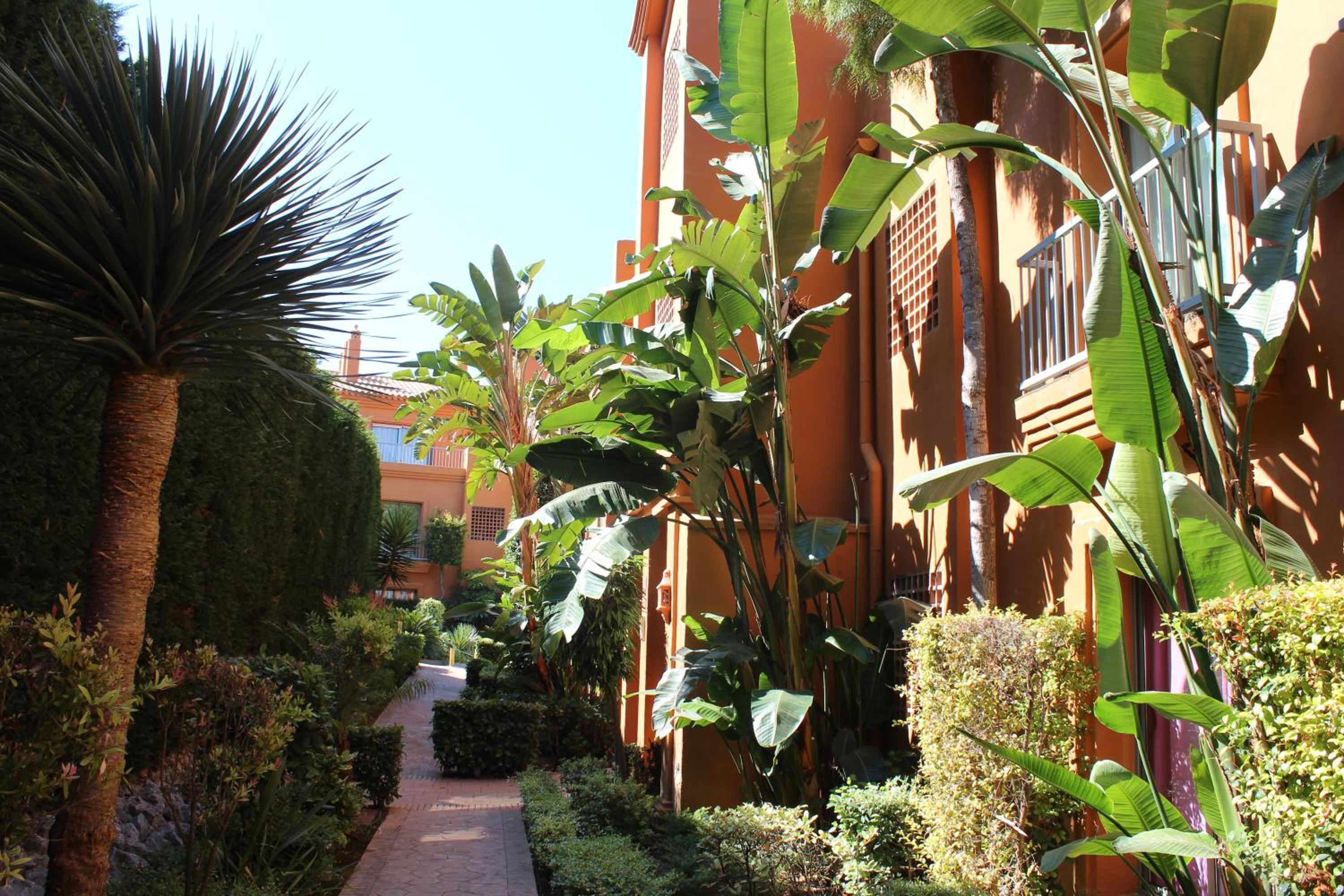 Benatalaya Estepona