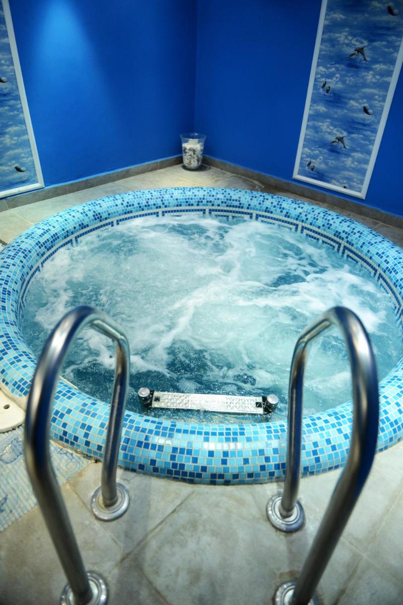 Jacuzzi