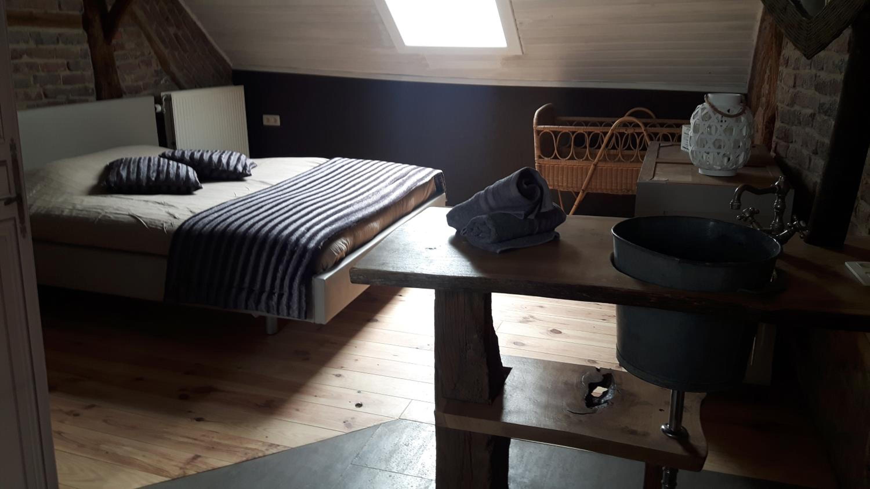 Photo 12