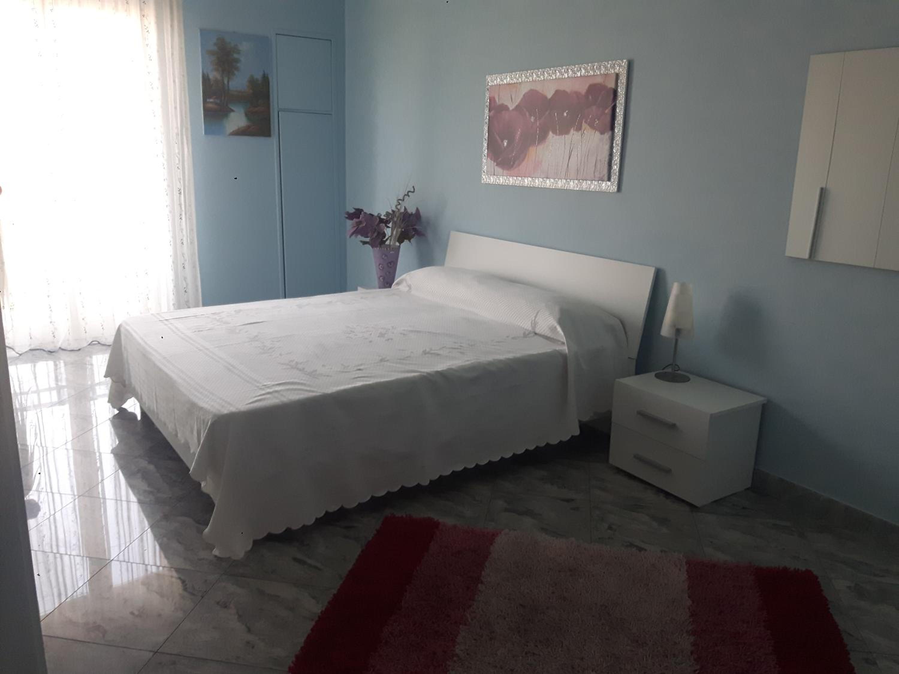 soleada en Monopoli — hotel room