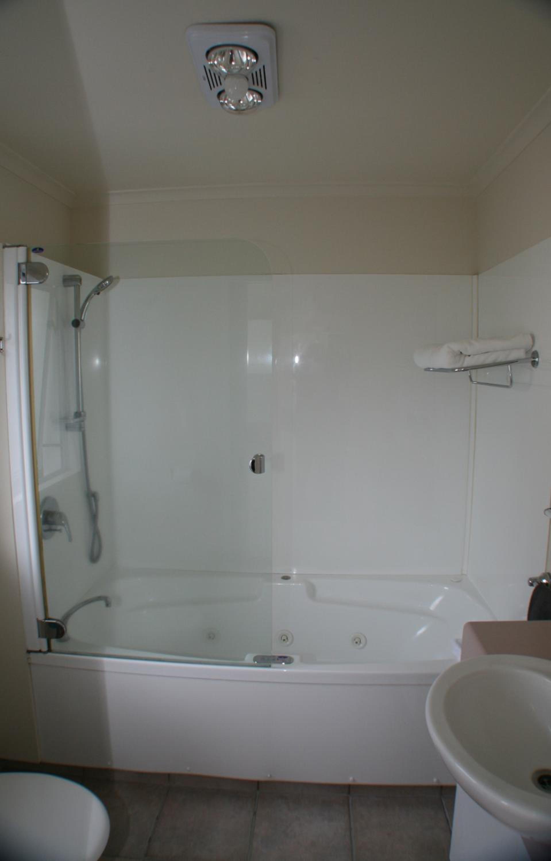 Lakeside Taupo Motel — photo 37