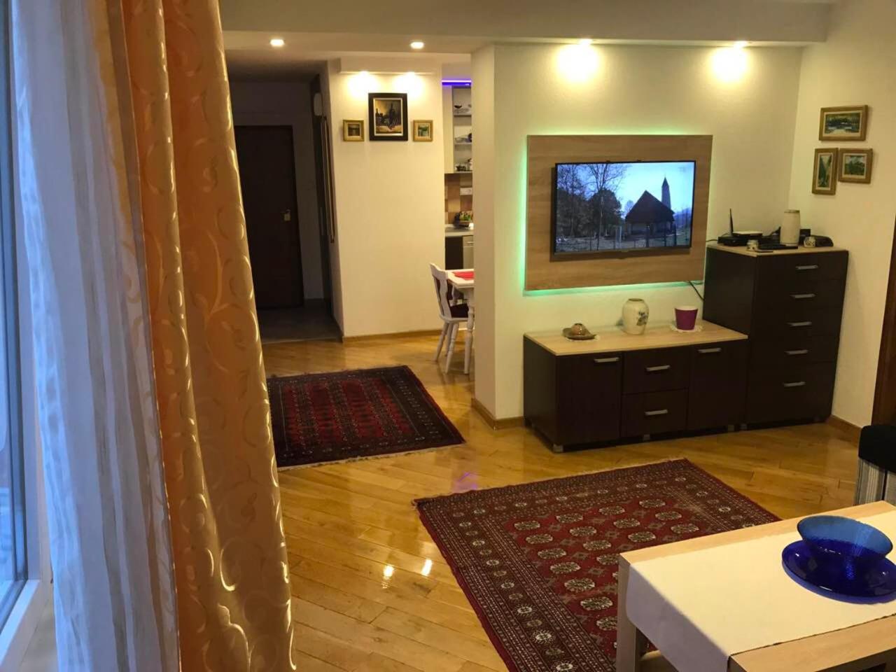 Apartmant Ayna