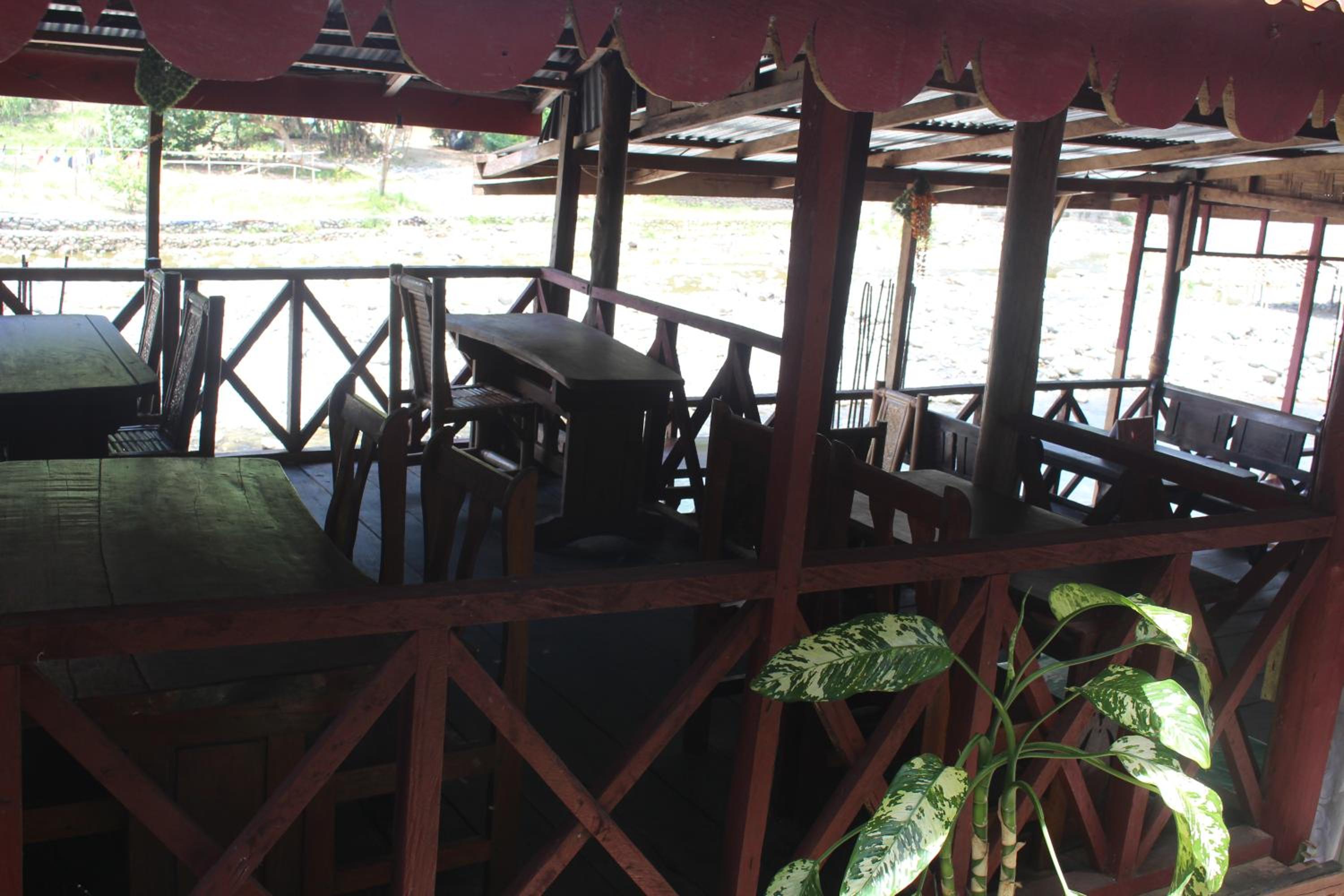 Fidodido Guesthouse Jungle trekking only book with us if you stay on here