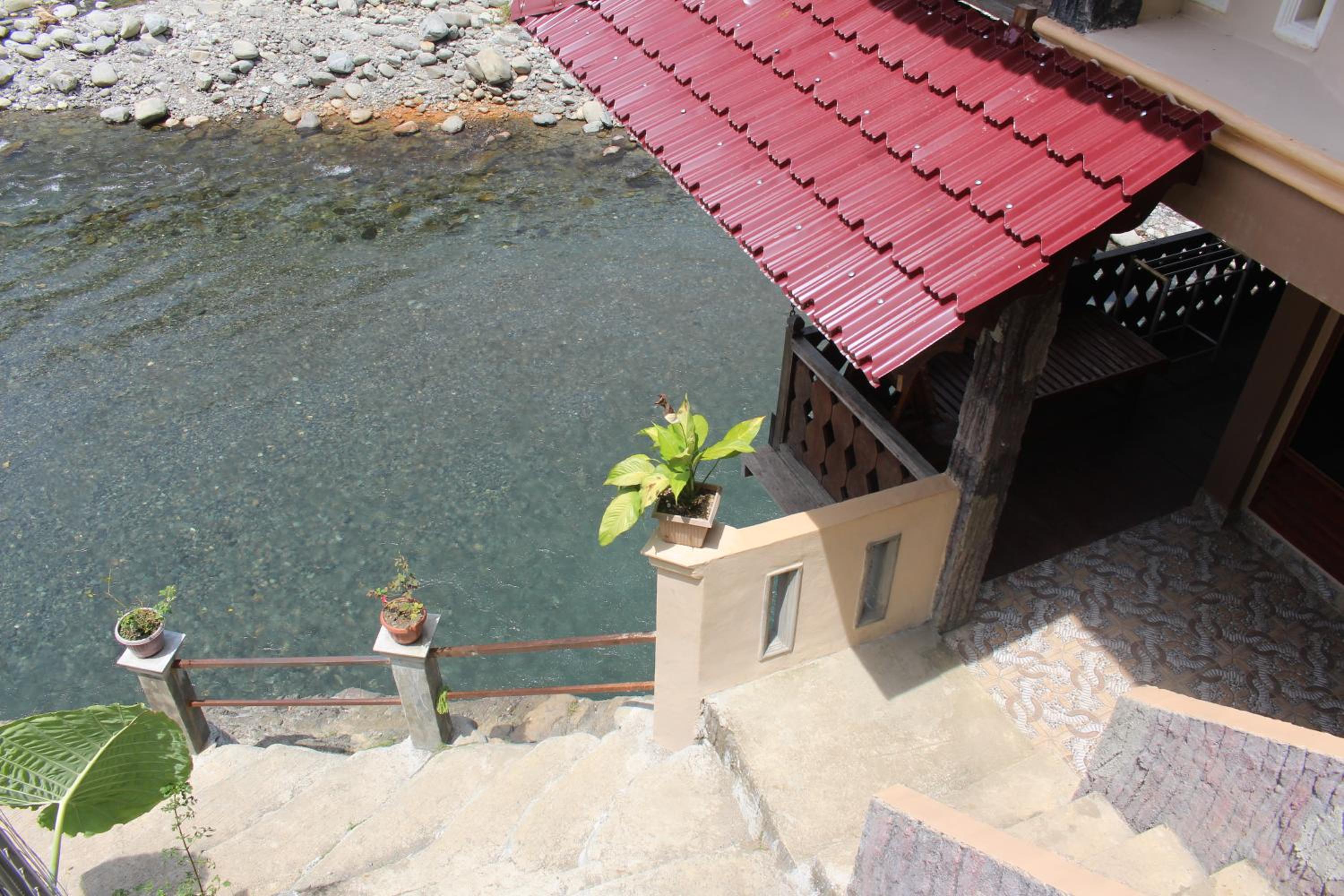 Fidodido Guesthouse Jungle trekking only book with us if you stay on here
