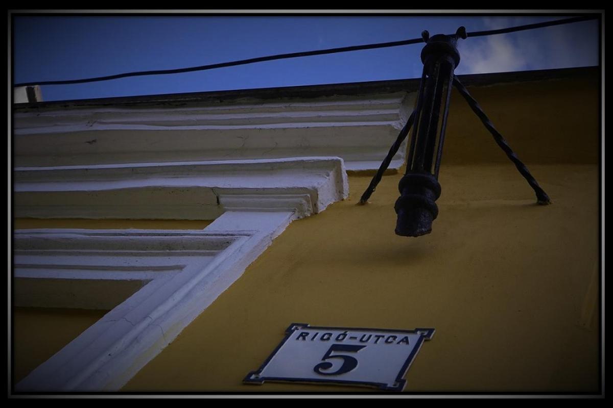 HAPPY COLOURS in Old Town view 3