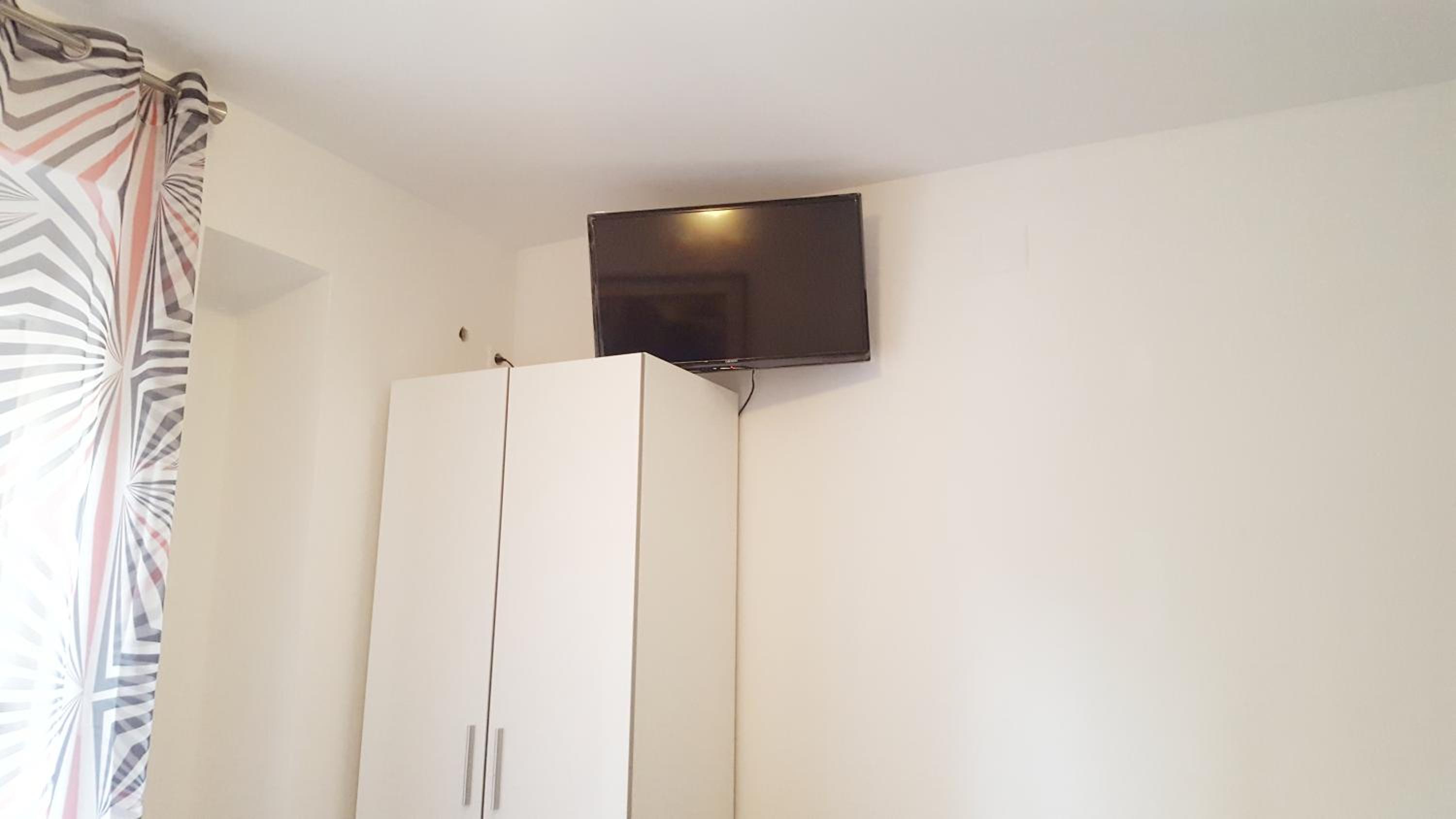 Photo 8