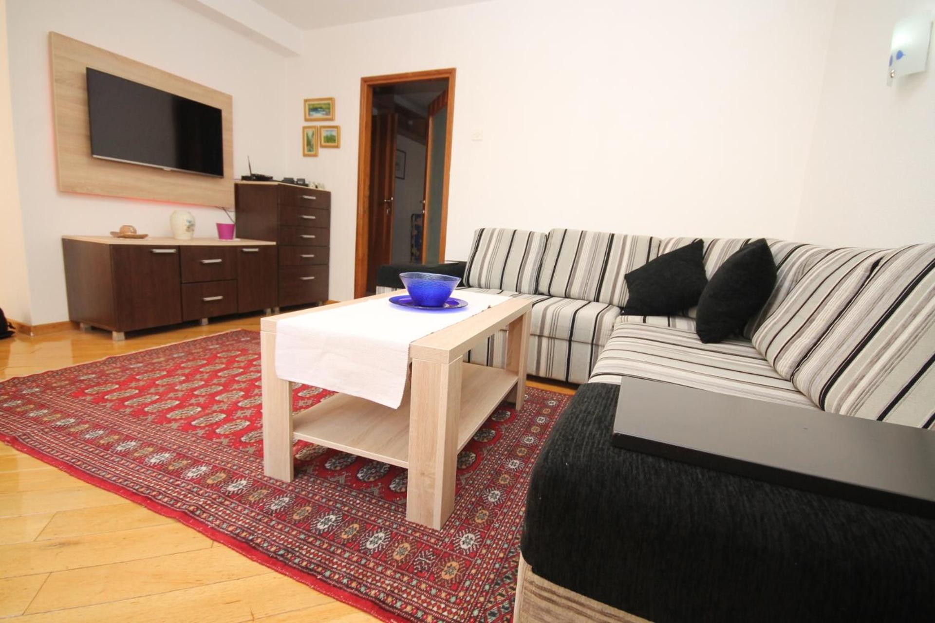 Apartmant Ayna
