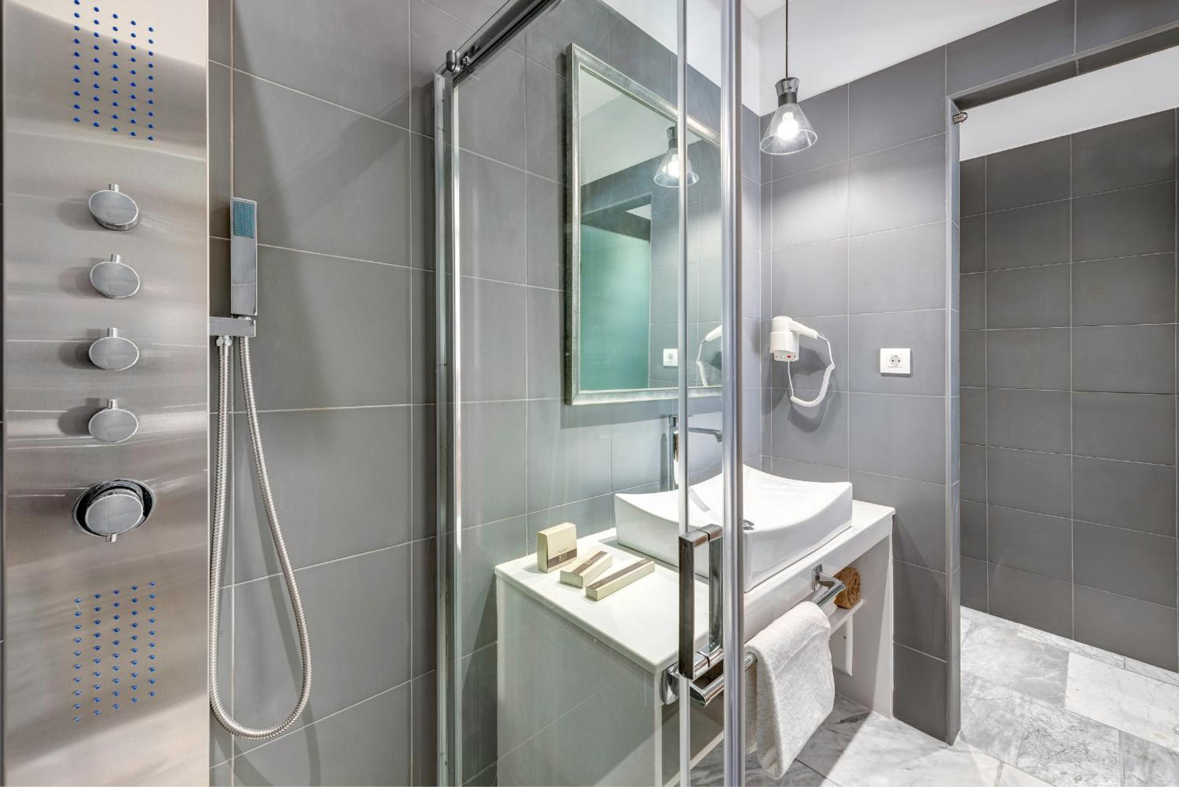 1844 Suites Syros