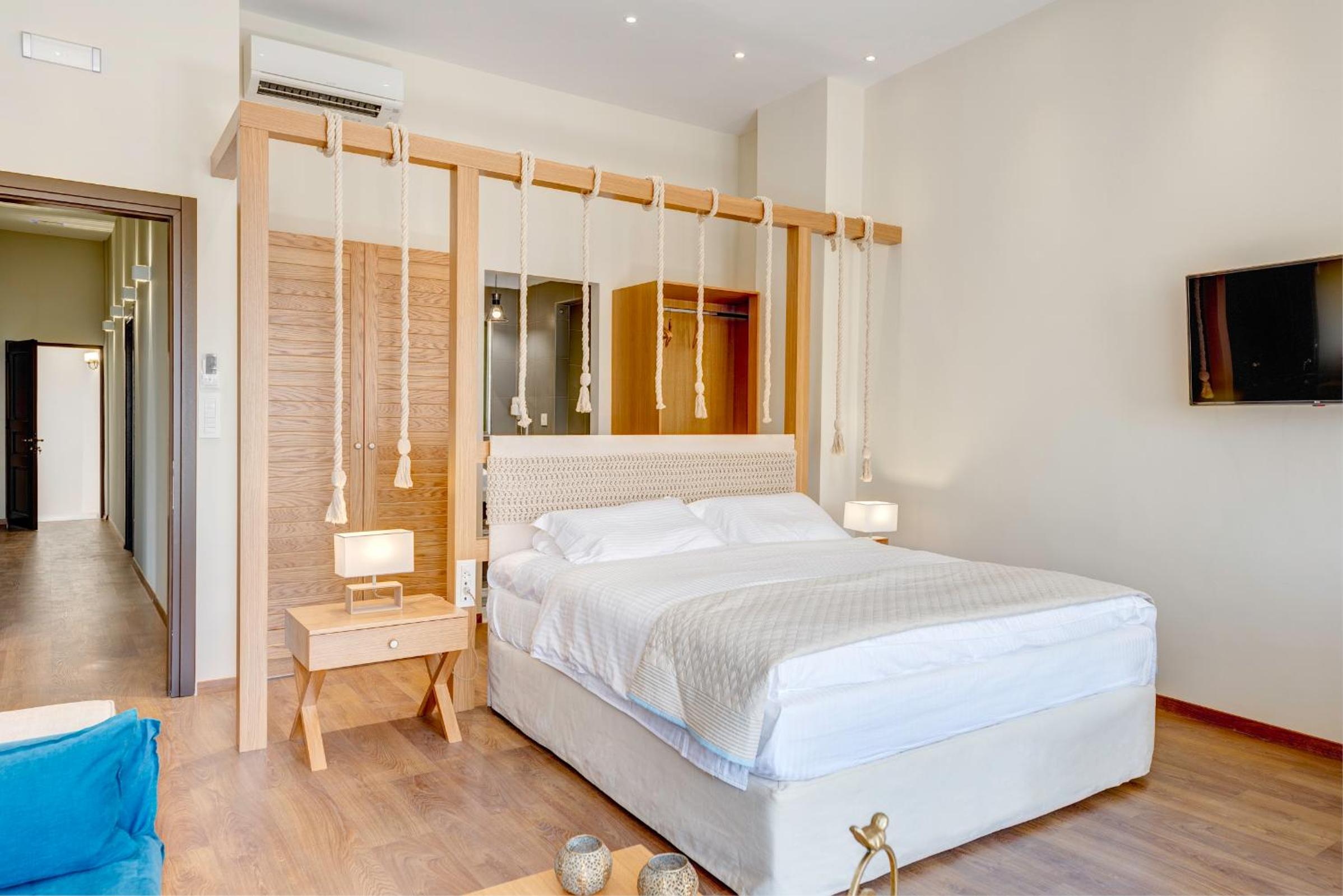 1844 Suites Syros