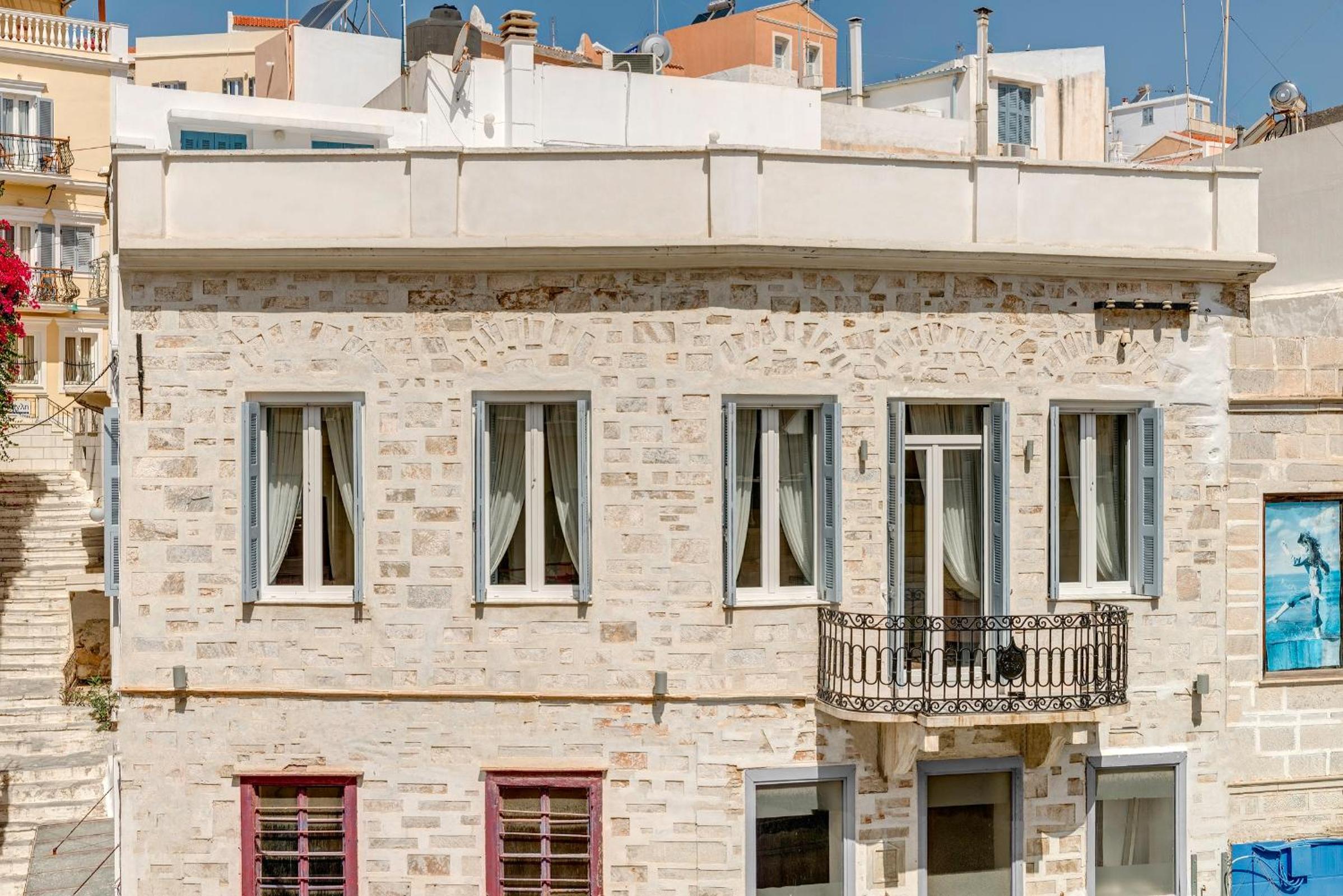 1844 Suites Syros