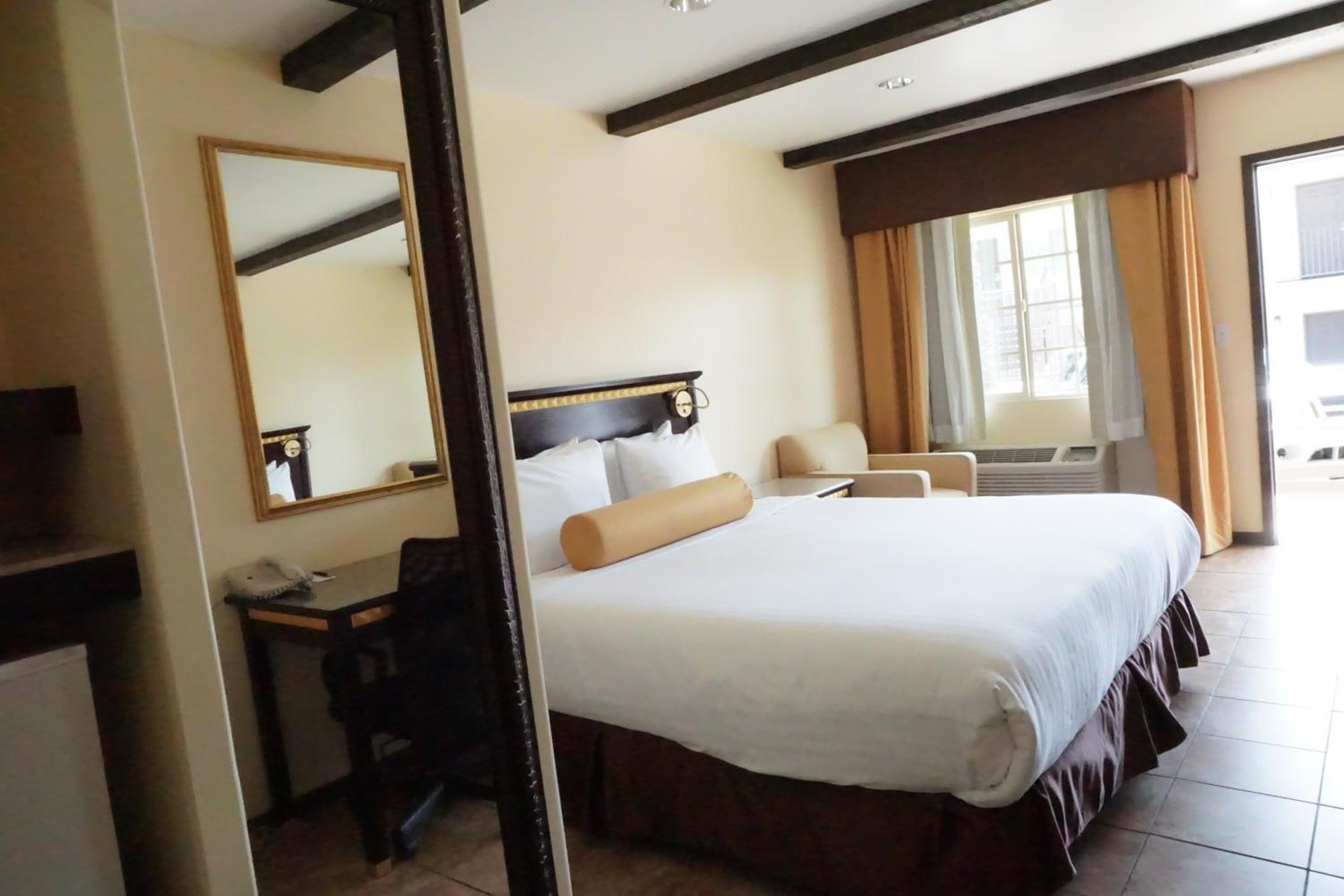 Tuscan Garden Inn