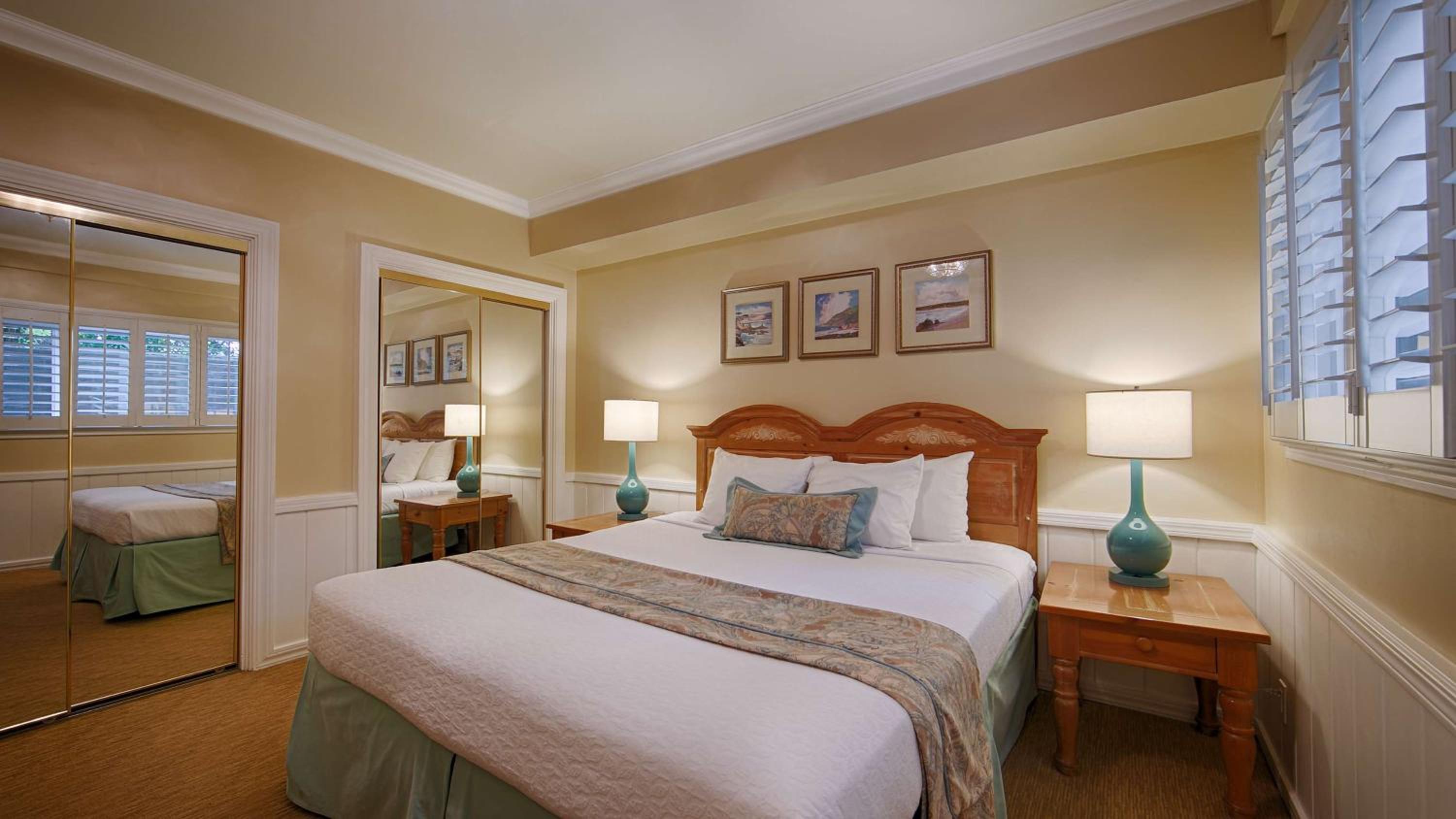 Monterey Vacations - Carmel Bay View Inn - Property Image 2