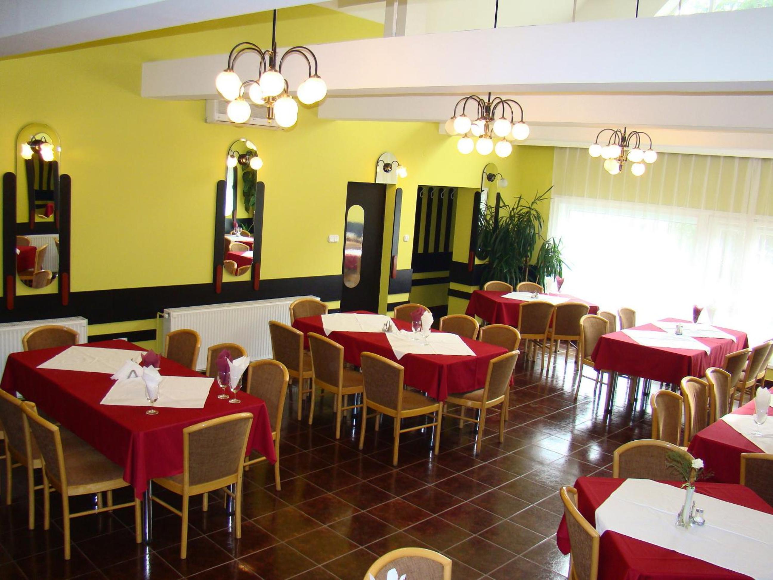 Lázár Pension & Restaurant