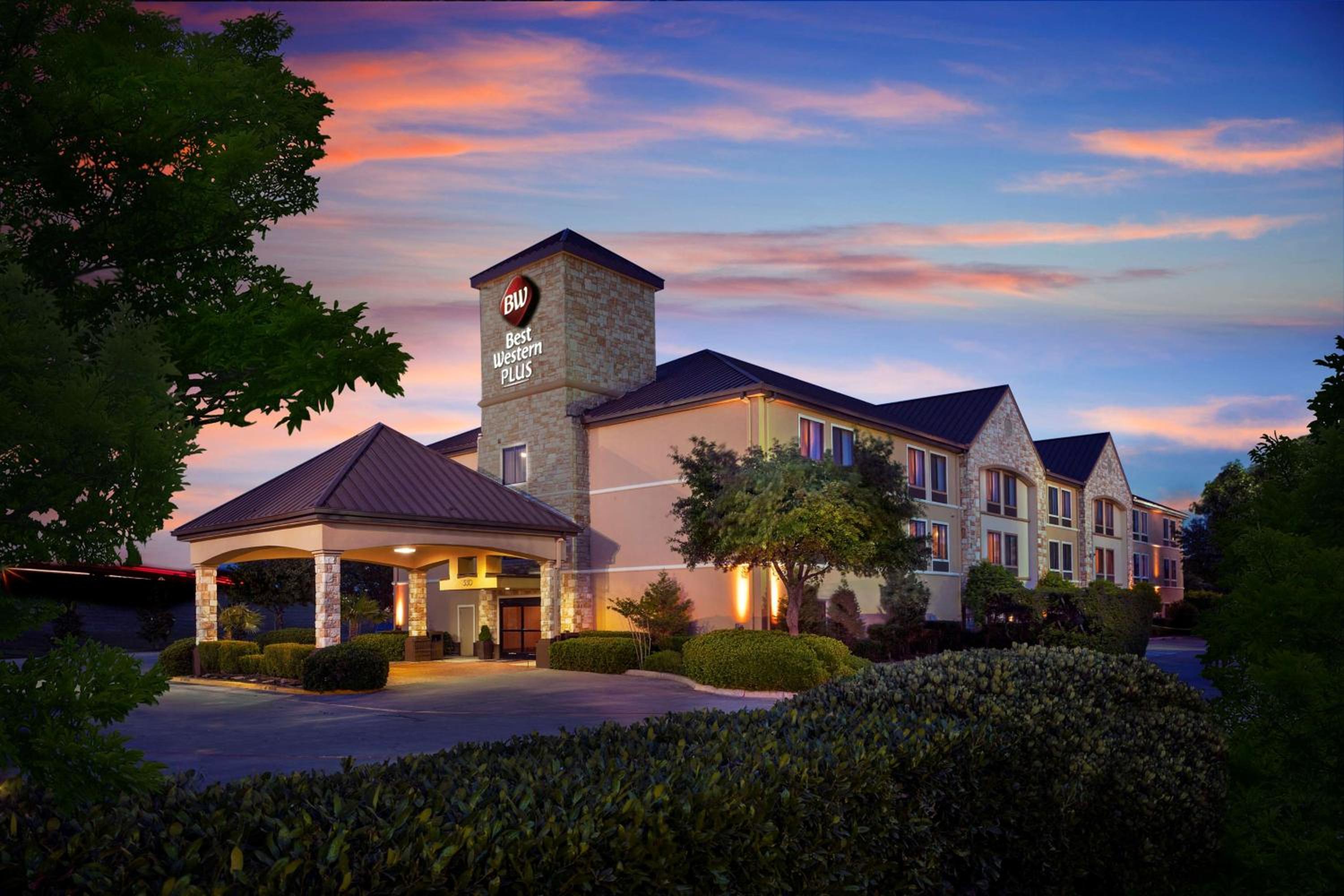 Dallas / Fort Worth Vacations - Best Western Plus Lewisville Flower Mound - Property Image 1