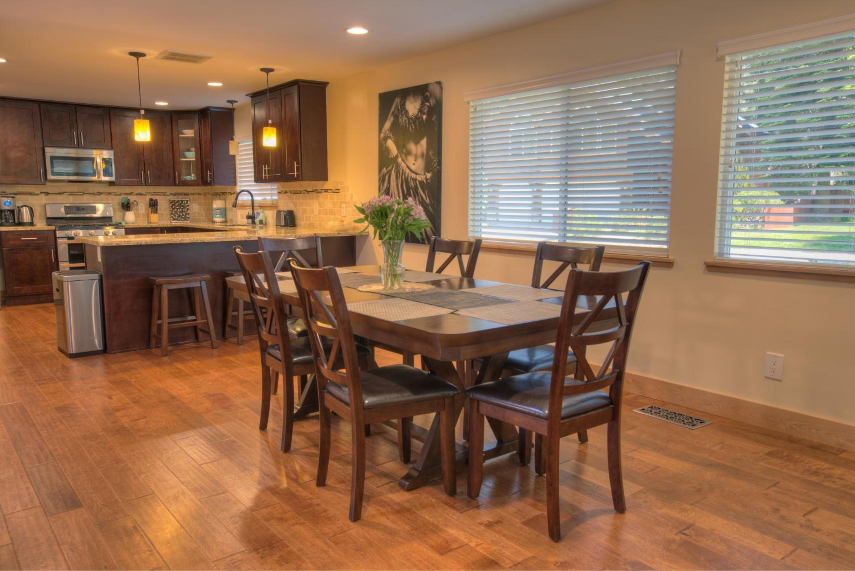 Prestigious Home South Lake Tahoe view 4