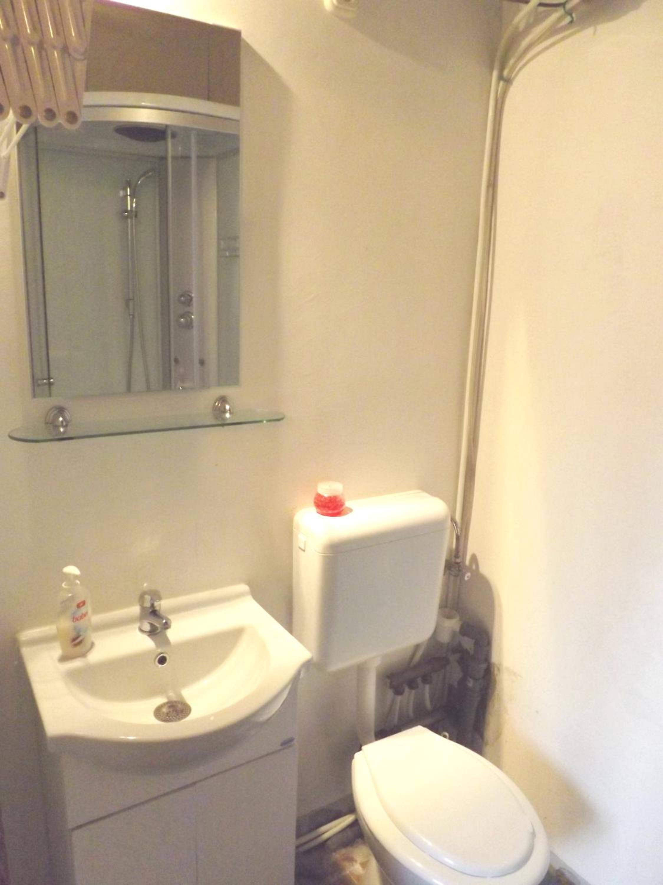 Photo 42
