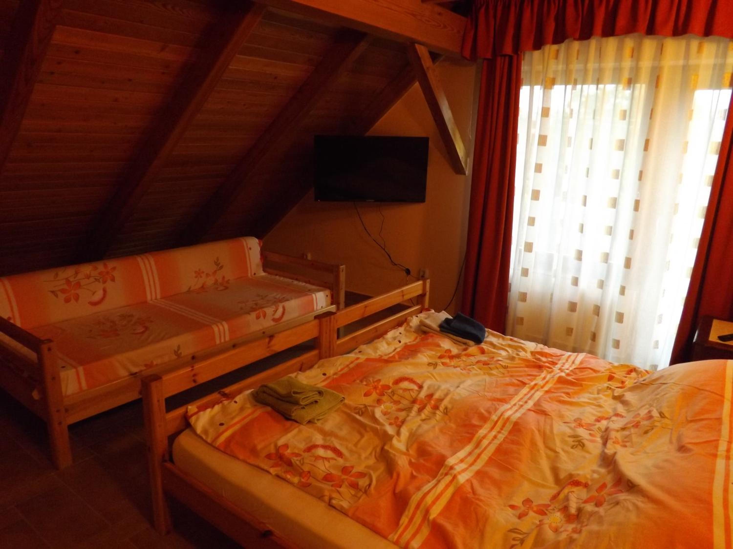 Napos Vendégház view 4