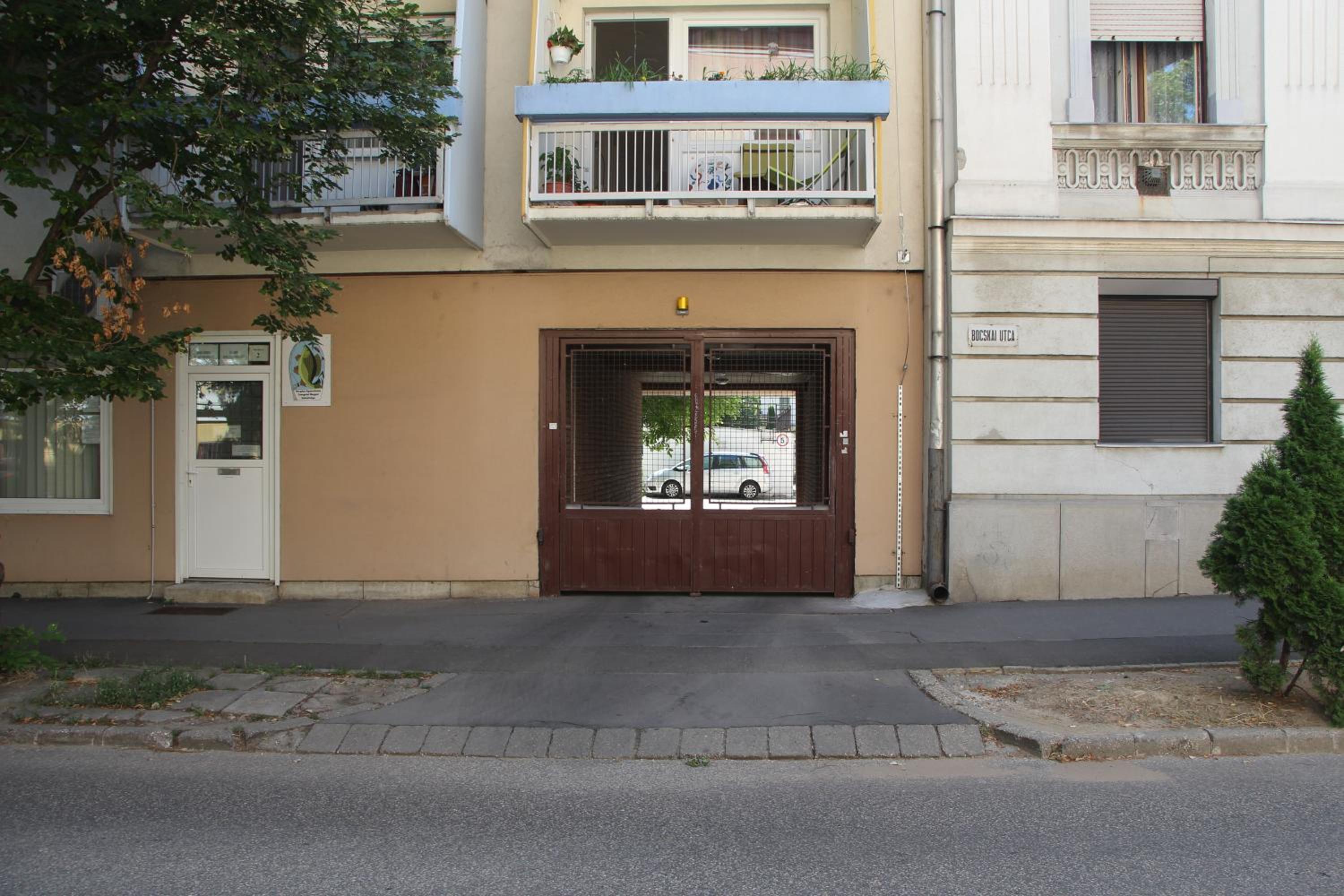 Photo 46