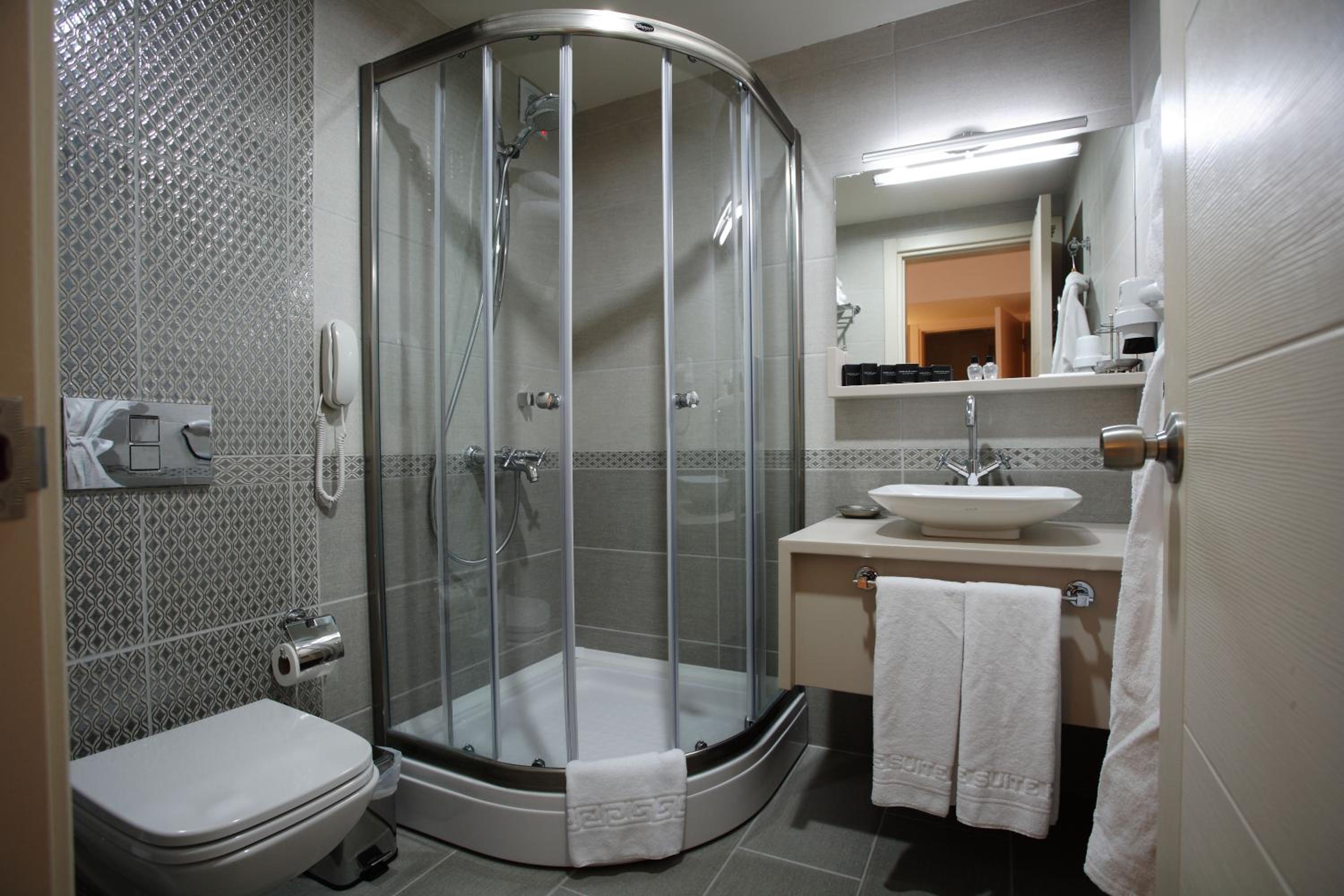 Home Stay Home Sisli - Image 19