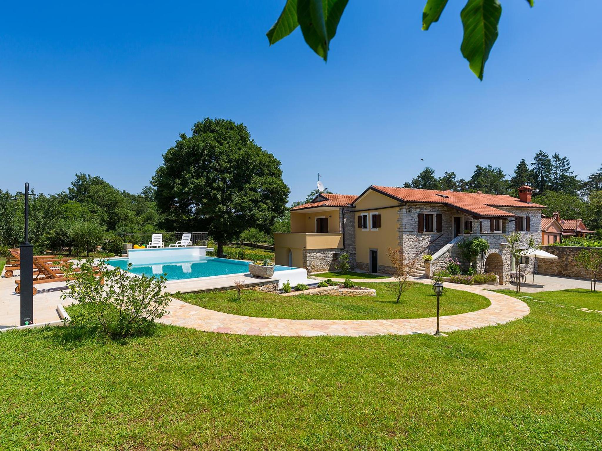 Villa Sany view 3