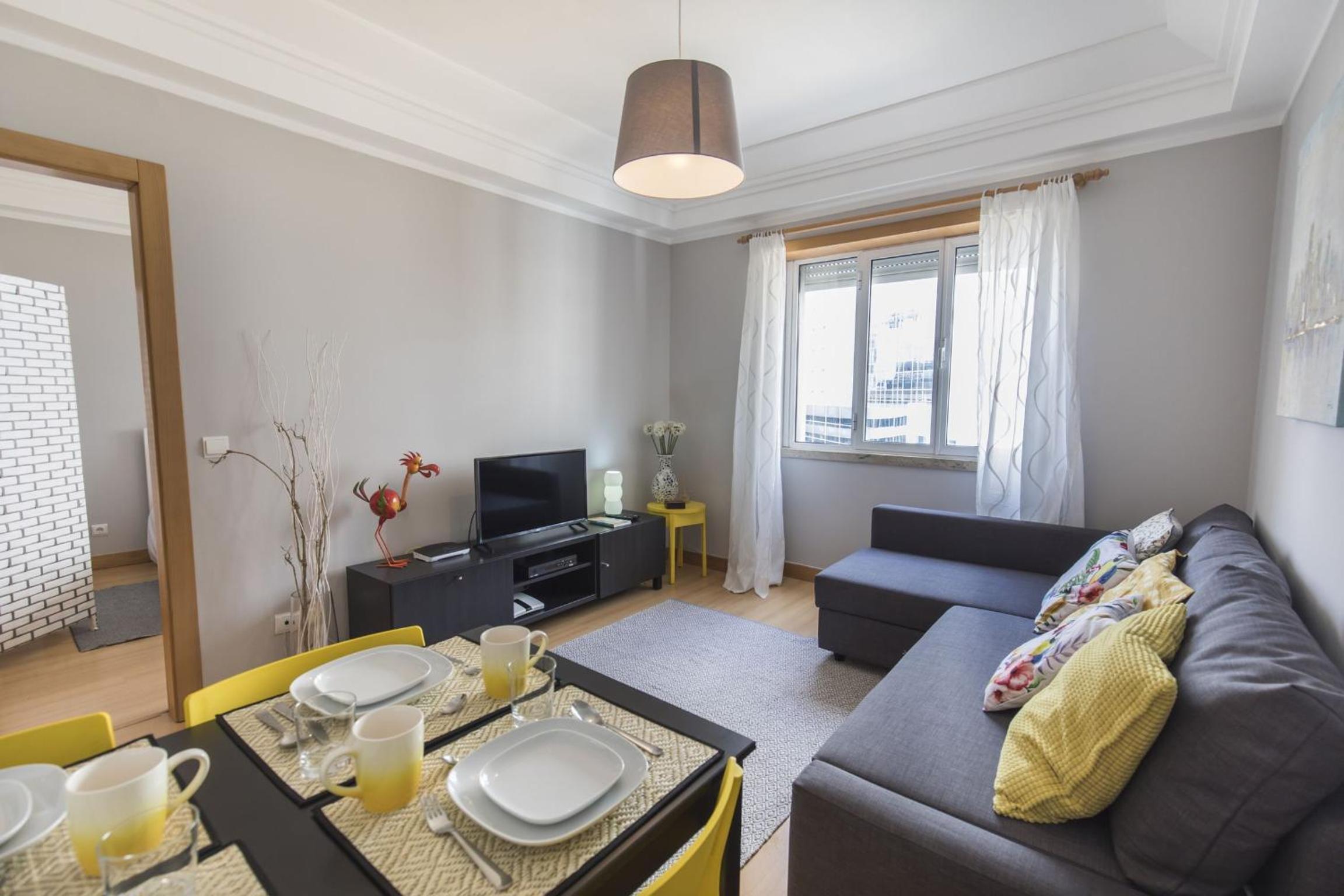 LovelyStay - Charming Marques Flat view 2