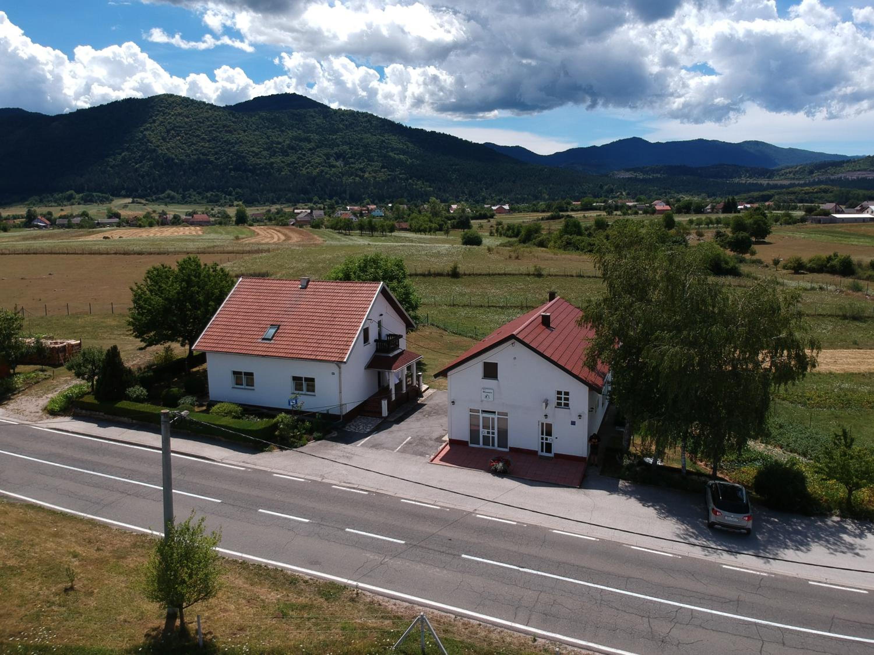 Photo 13