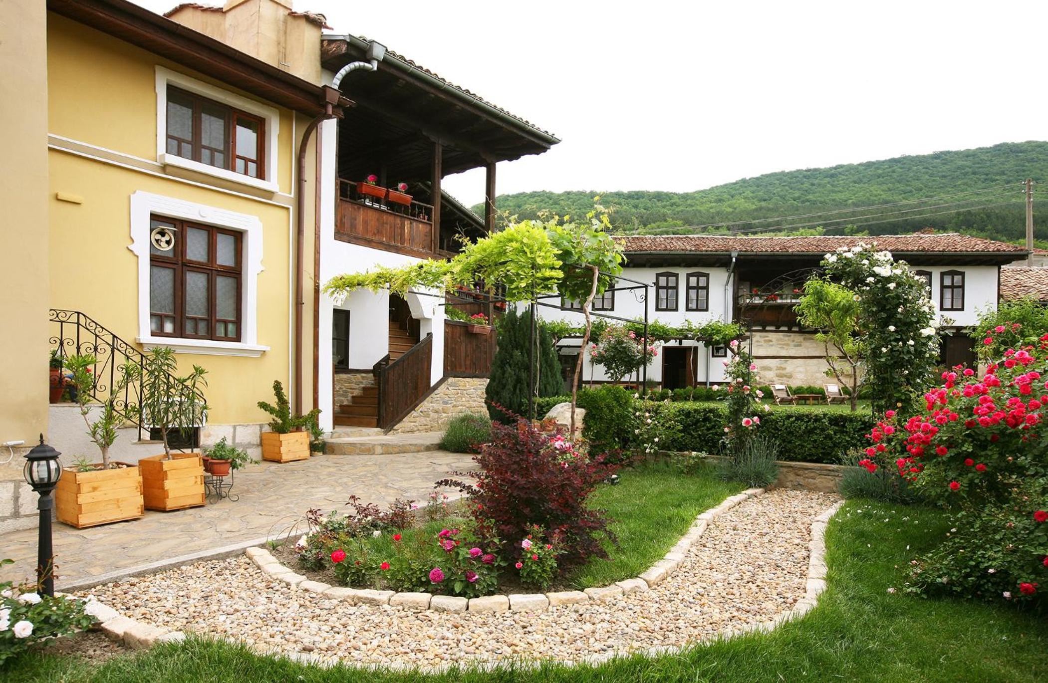 Osmarski Houses