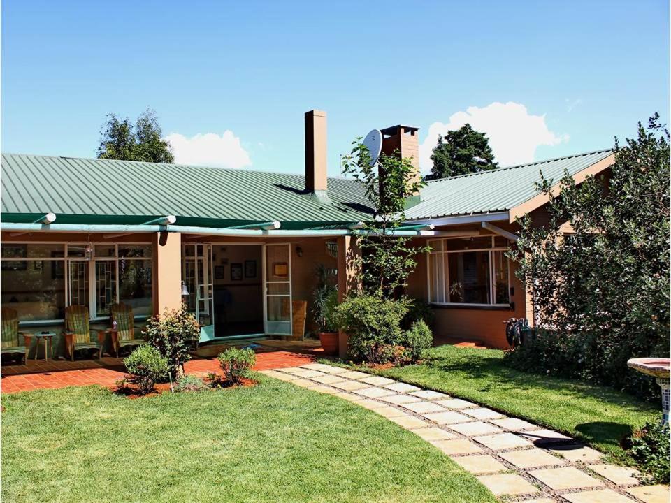 Sycamore Avenue Treehouses & Cottages Accommodation