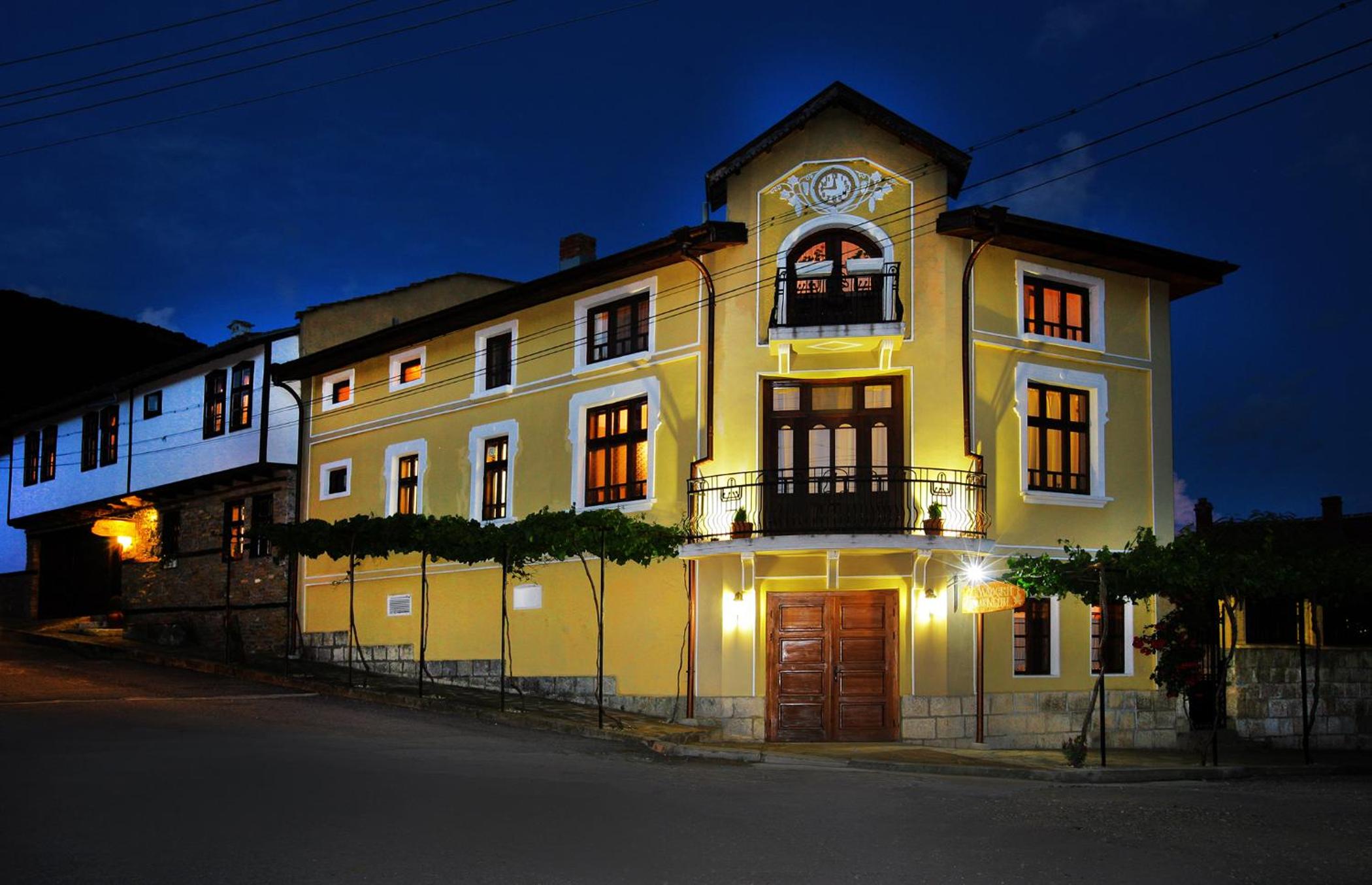 Osmarski Houses