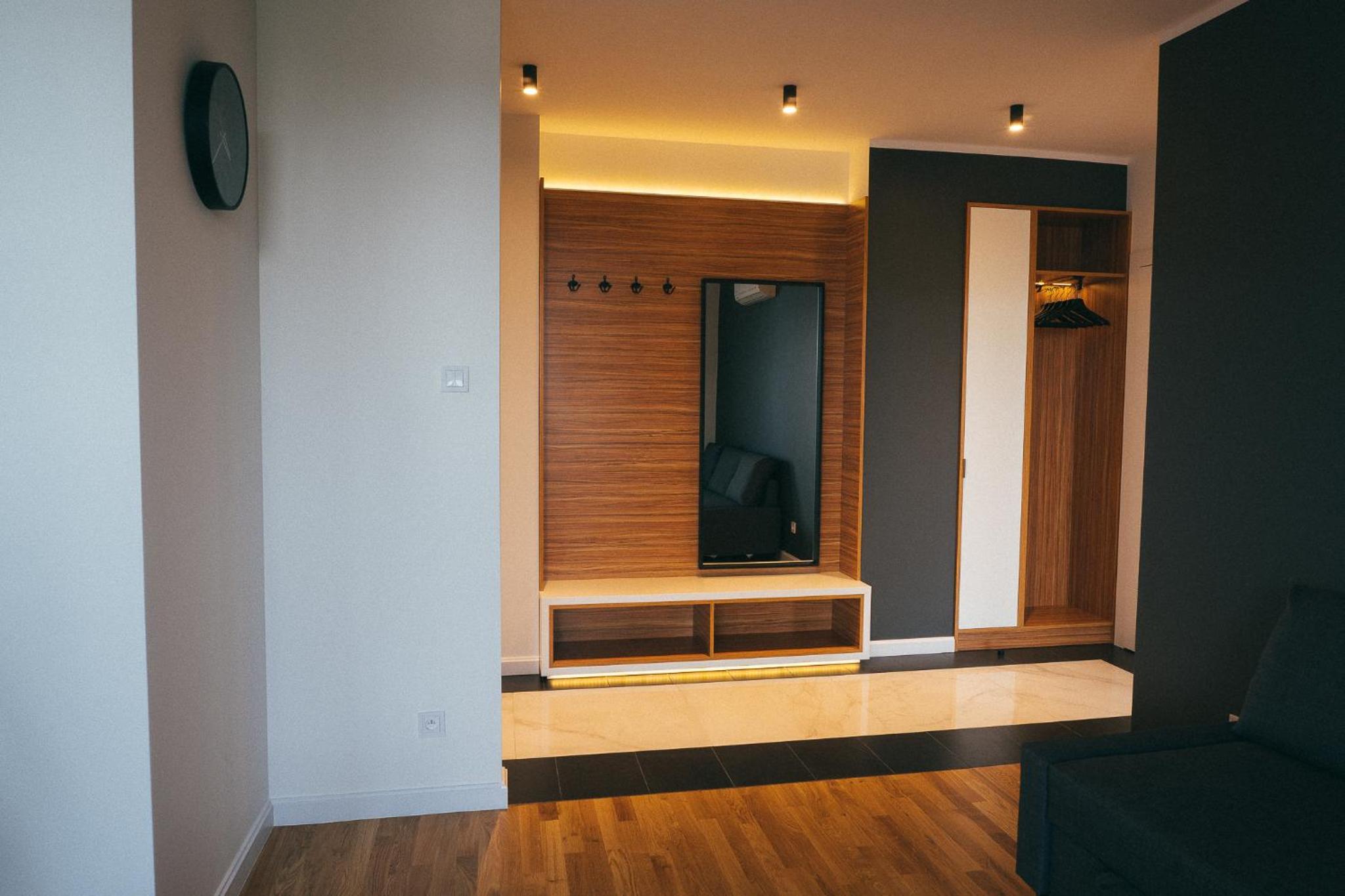 Grey Apartment Kołowa view 5