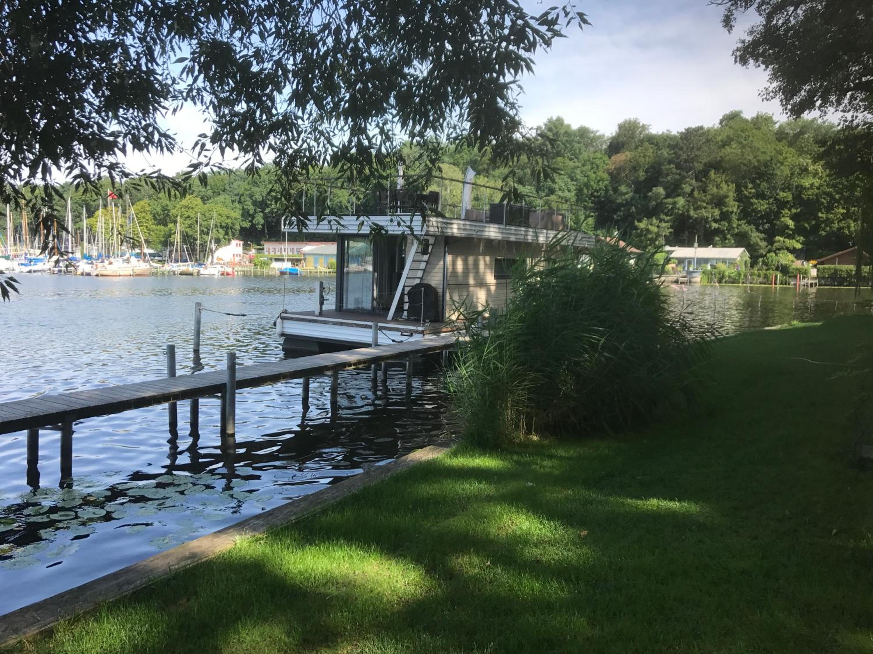 Marina Hausboote und Seelodge